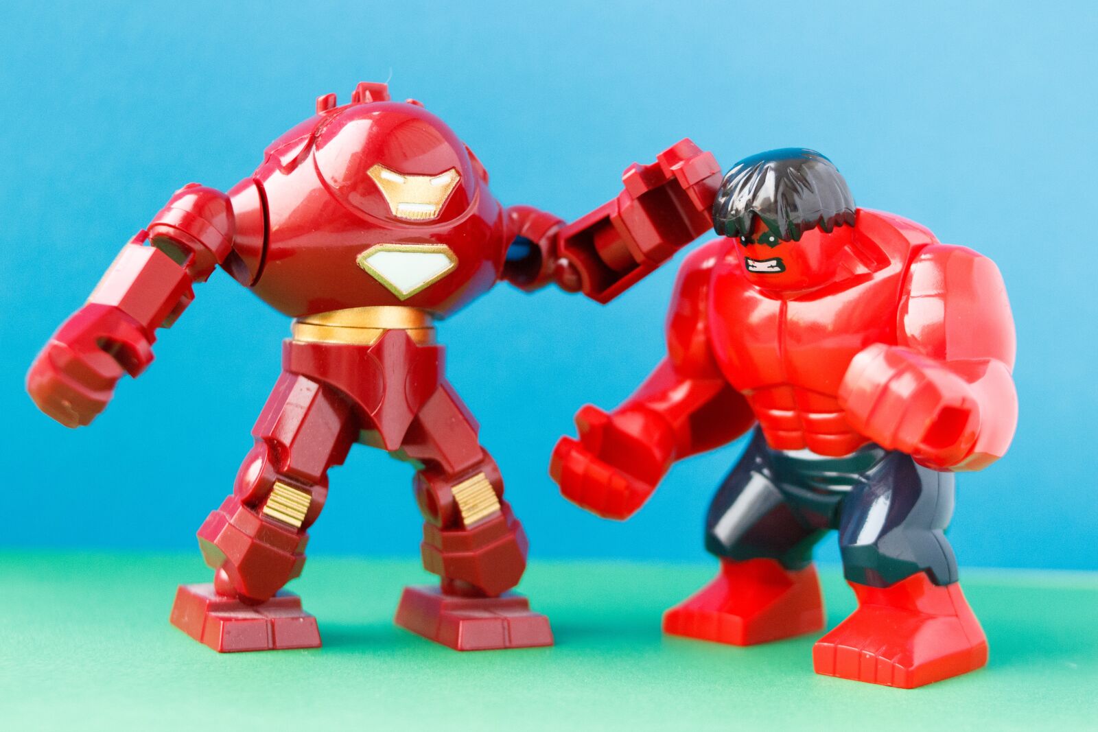 Canon EOS 600D (Rebel EOS T3i / EOS Kiss X5) sample photo. Battle, toy, power photography
