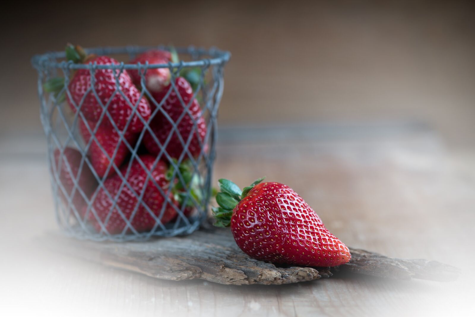 Nikon D750 sample photo. Strawberries, red, ripe photography