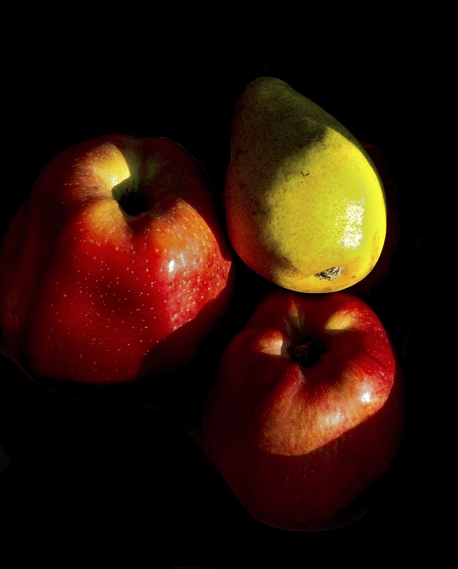 Nikon COOLPIX L330 sample photo. Fruit, apples, apple photography