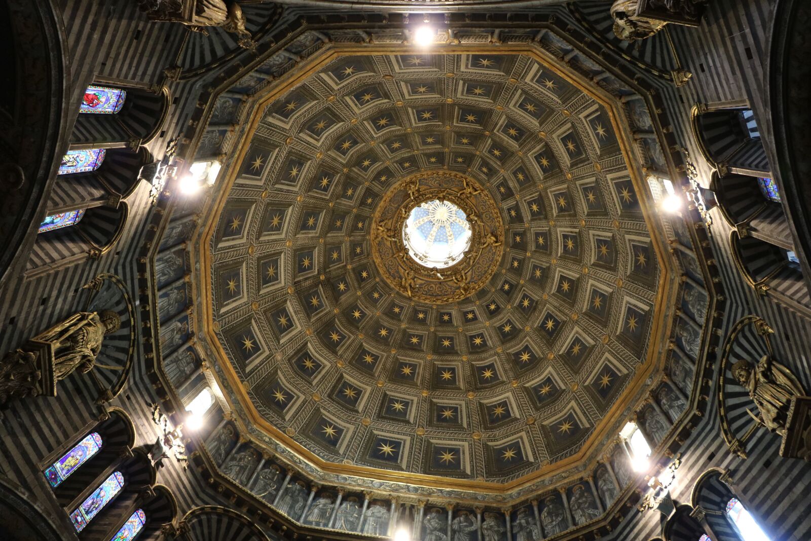 Canon EOS 750D (EOS Rebel T6i / EOS Kiss X8i) sample photo. Hers, italy, architecture photography