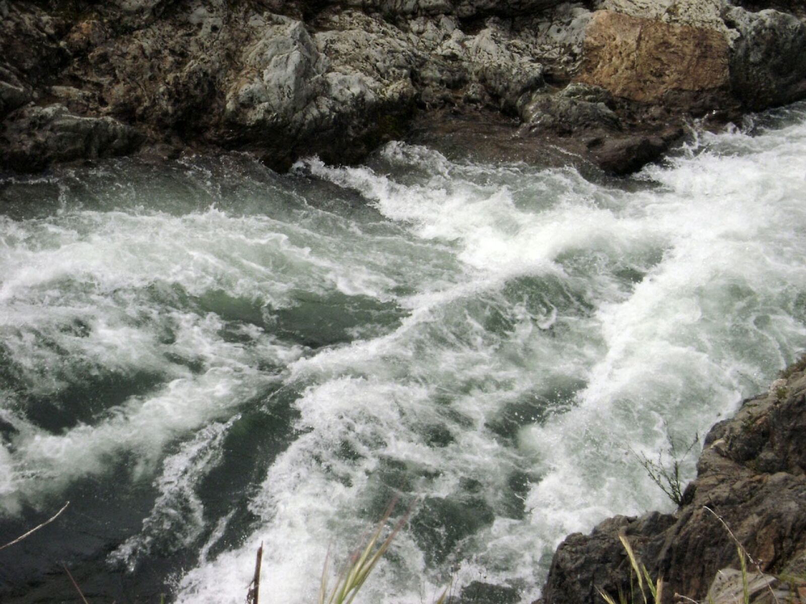 Sony DSC-S650 sample photo. River, rapids, water photography