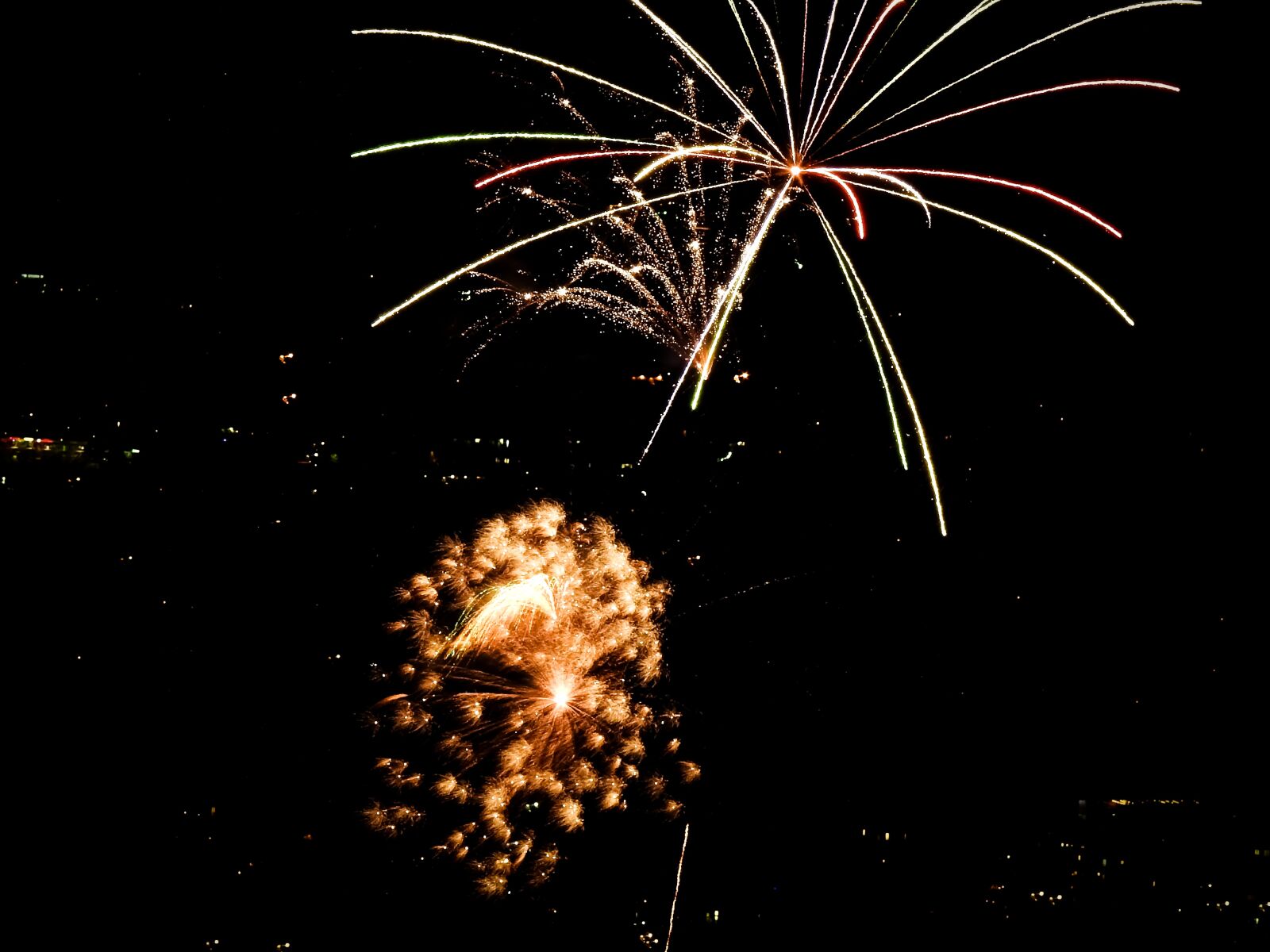 Nikon Coolpix P900 sample photo. Fireworks, night, fire photography