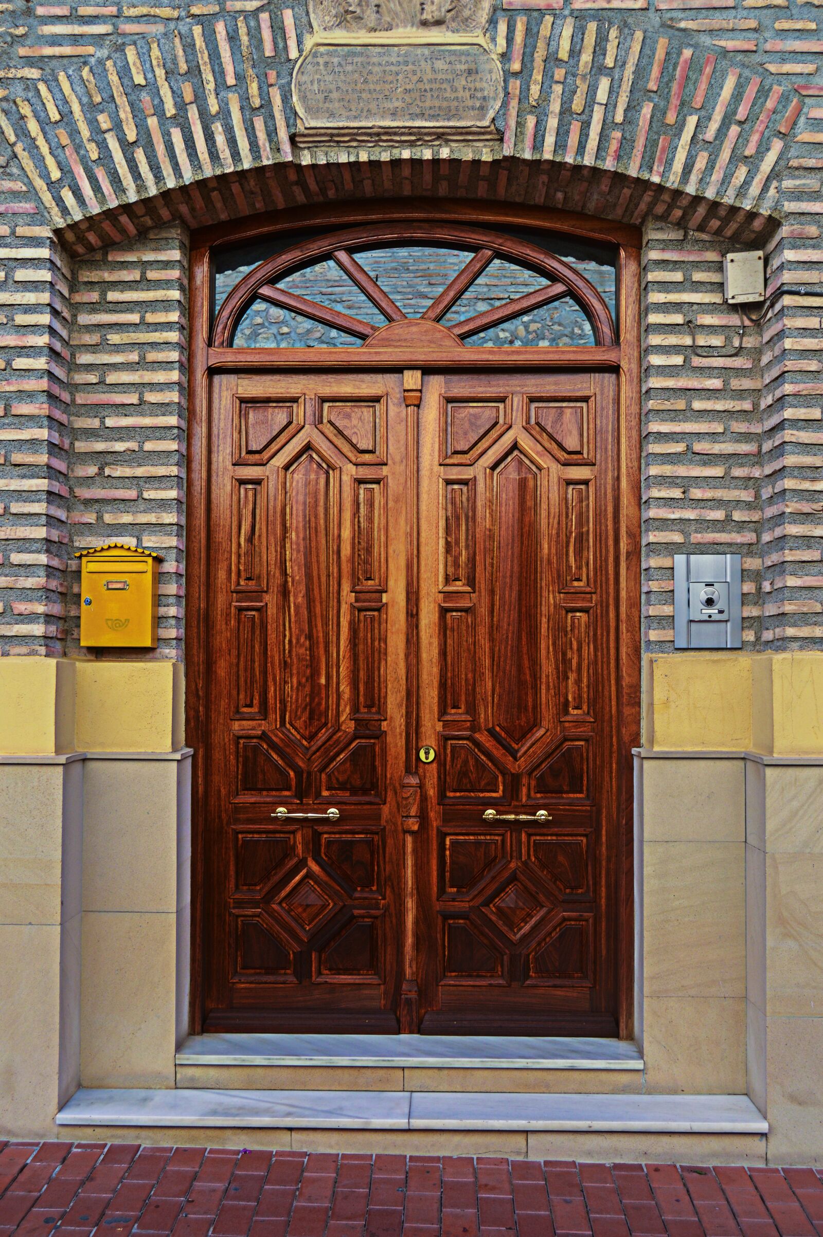 Nikon D3200 sample photo. Door, wooden door, wood photography