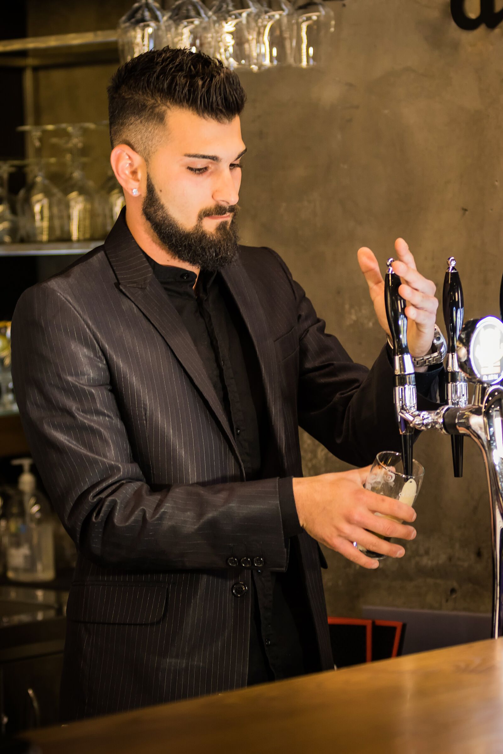Canon EF 70-200mm F2.8L USM sample photo. Bartender, cocktails, adult photography
