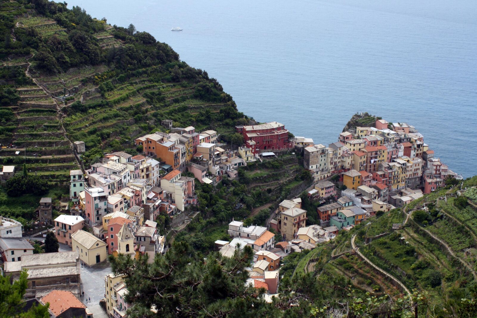 Canon EOS 1000D (EOS Digital Rebel XS / EOS Kiss F) sample photo. Cinque terre, coast, italy photography