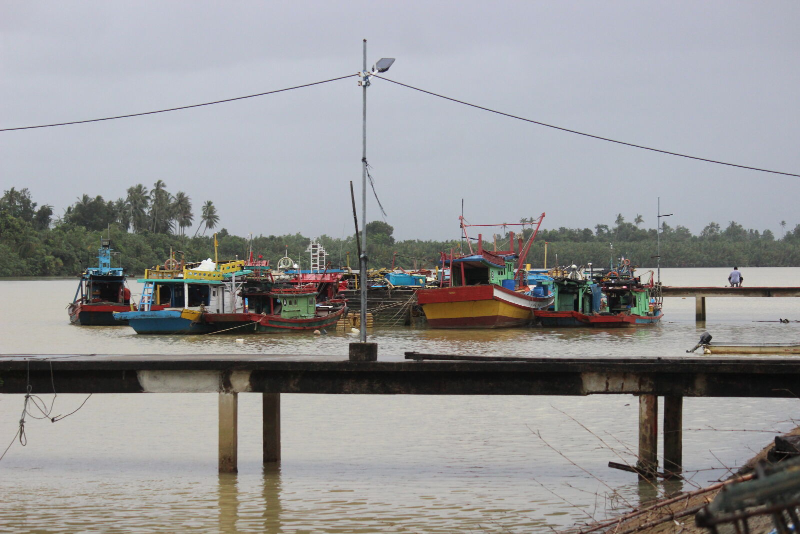 Canon EOS 600D (Rebel EOS T3i / EOS Kiss X5) + Canon EF-S 55-250mm F4-5.6 IS sample photo. Kuala besut photography