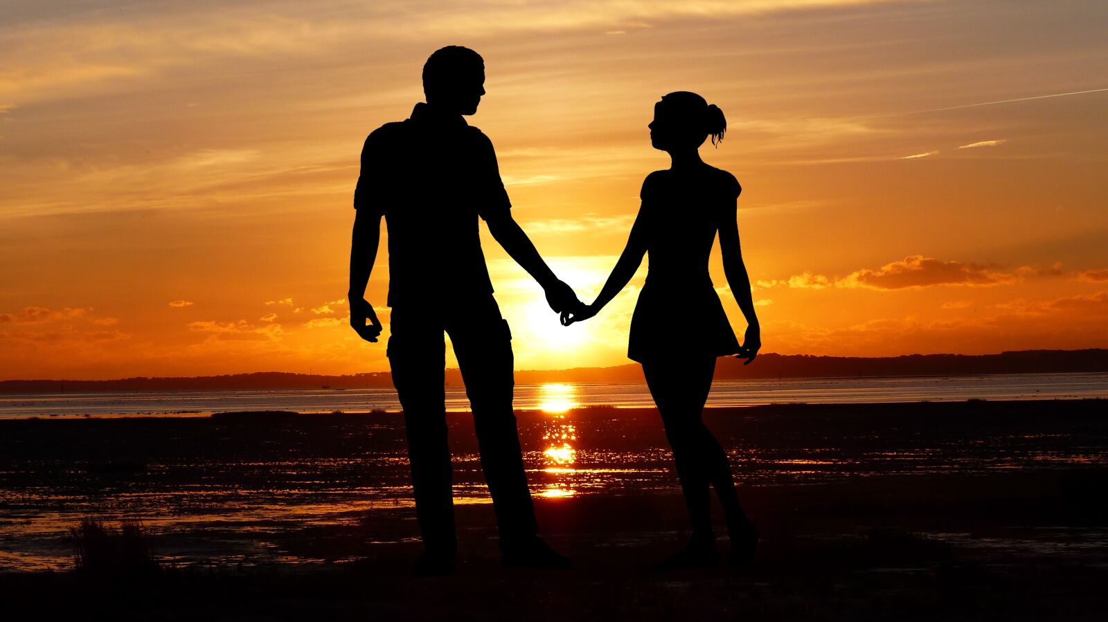 Panasonic Lumix DMC-FZ200 sample photo. Sunset, couple, in love photography