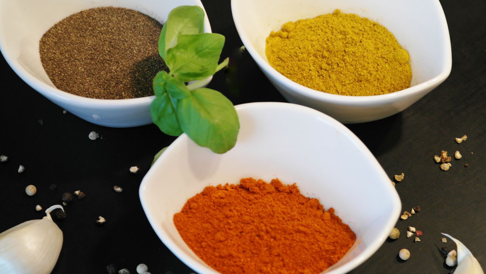 Samsung NX20 sample photo. Spices, paprika, chili photography