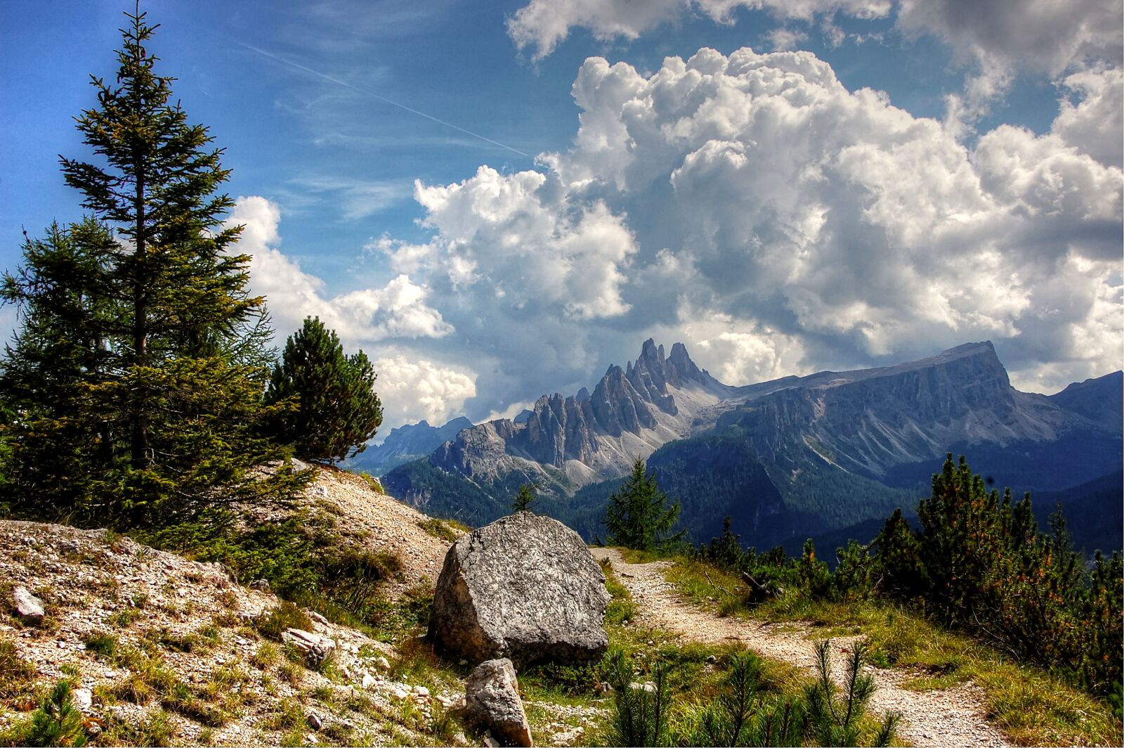 Nikon D40 sample photo. Croda da lago, dolomites photography