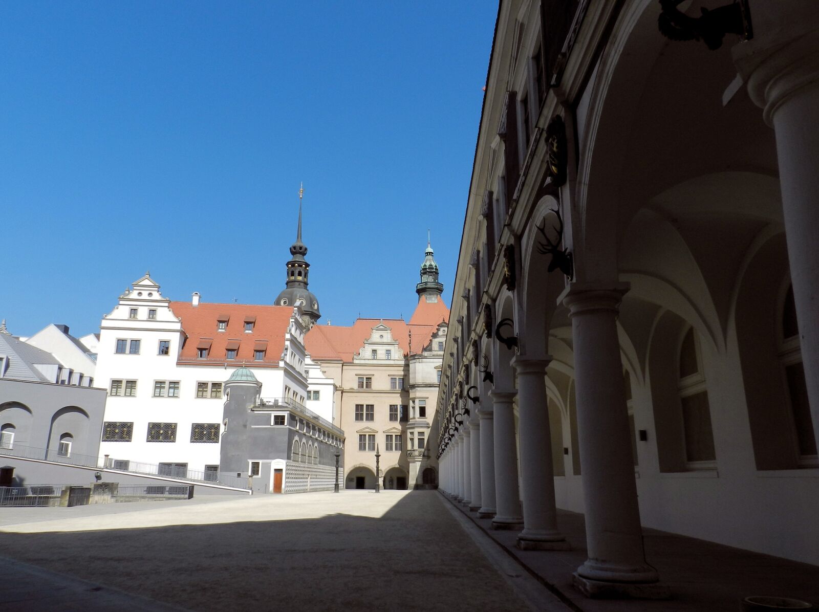 Nikon Coolpix P500 sample photo. Dresden, castle, stallhof photography