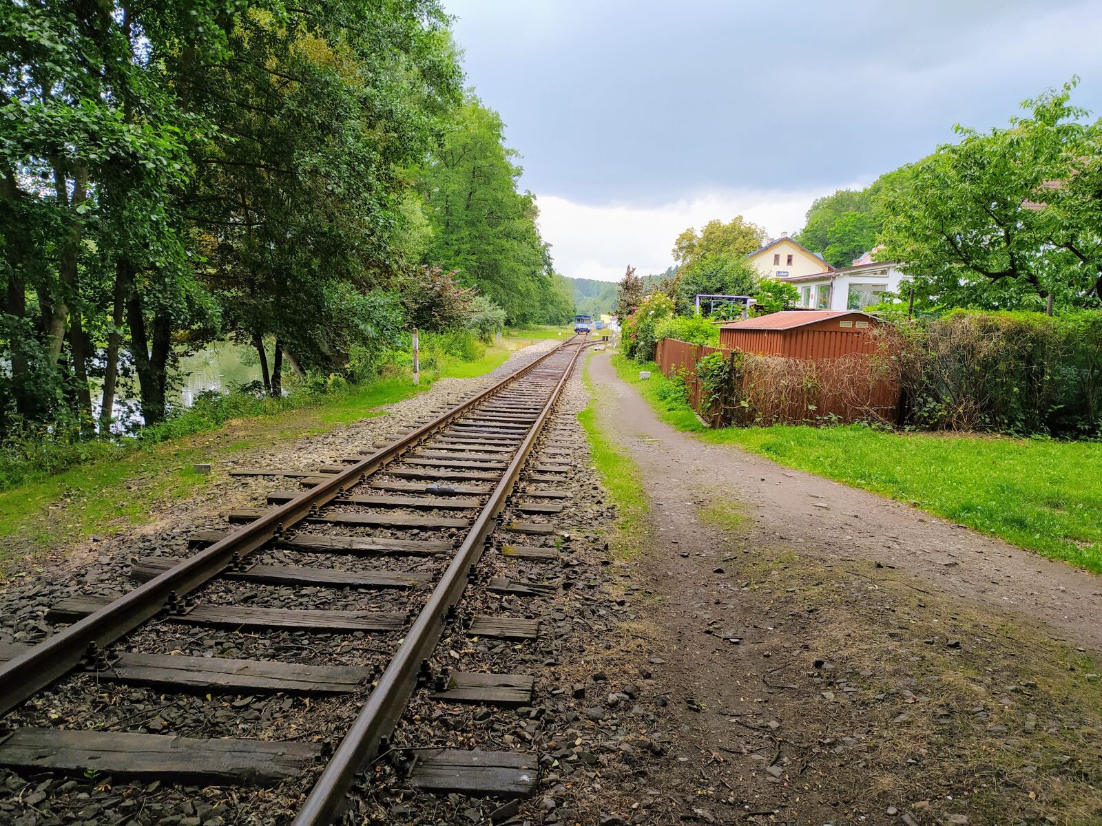 Xiaomi Redmi Note 8T sample photo. Elbow, railway, trip photography