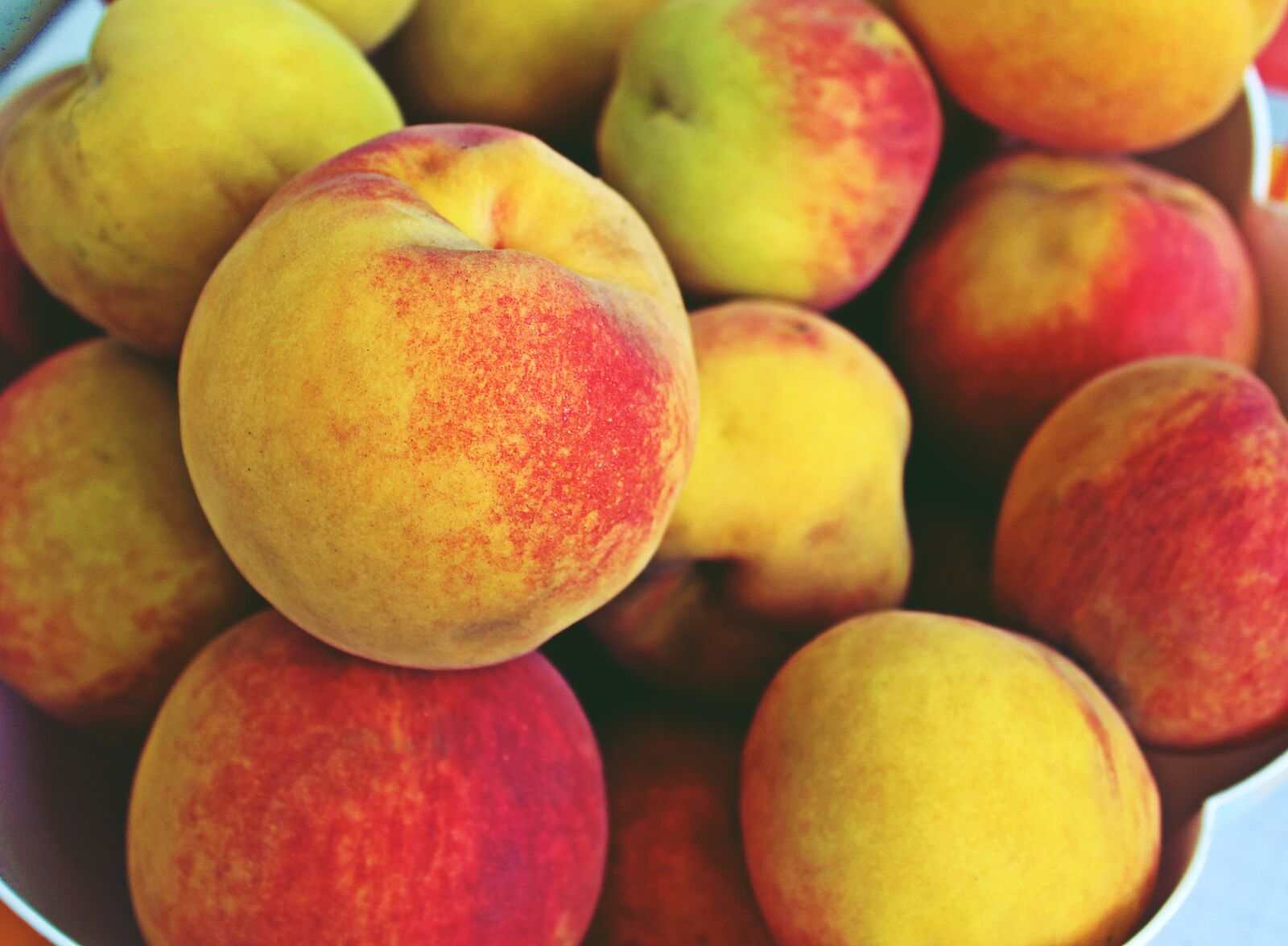 Canon EOS 700D (EOS Rebel T5i / EOS Kiss X7i) sample photo. Fruit, peach, food photography