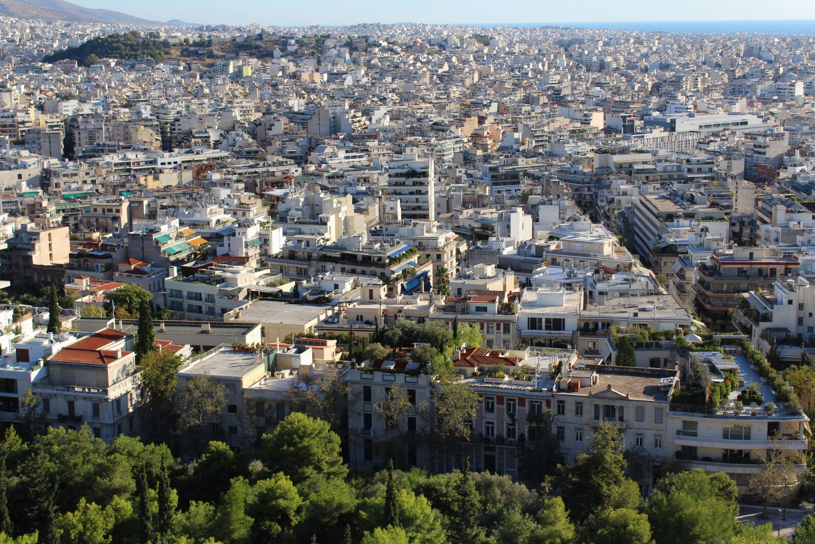 Canon EOS 1300D (EOS Rebel T6 / EOS Kiss X80) sample photo. Athens, close settlement, southern photography