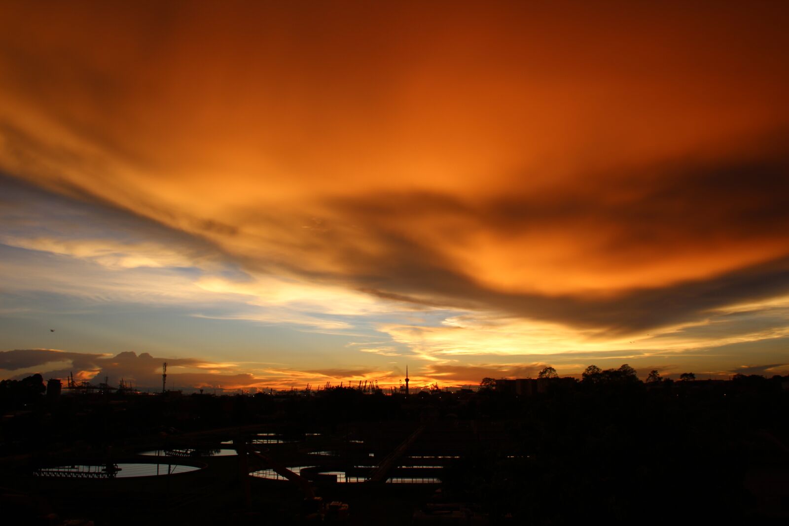 Canon EOS 600D (Rebel EOS T3i / EOS Kiss X5) sample photo. Sunset, sun, sky photography