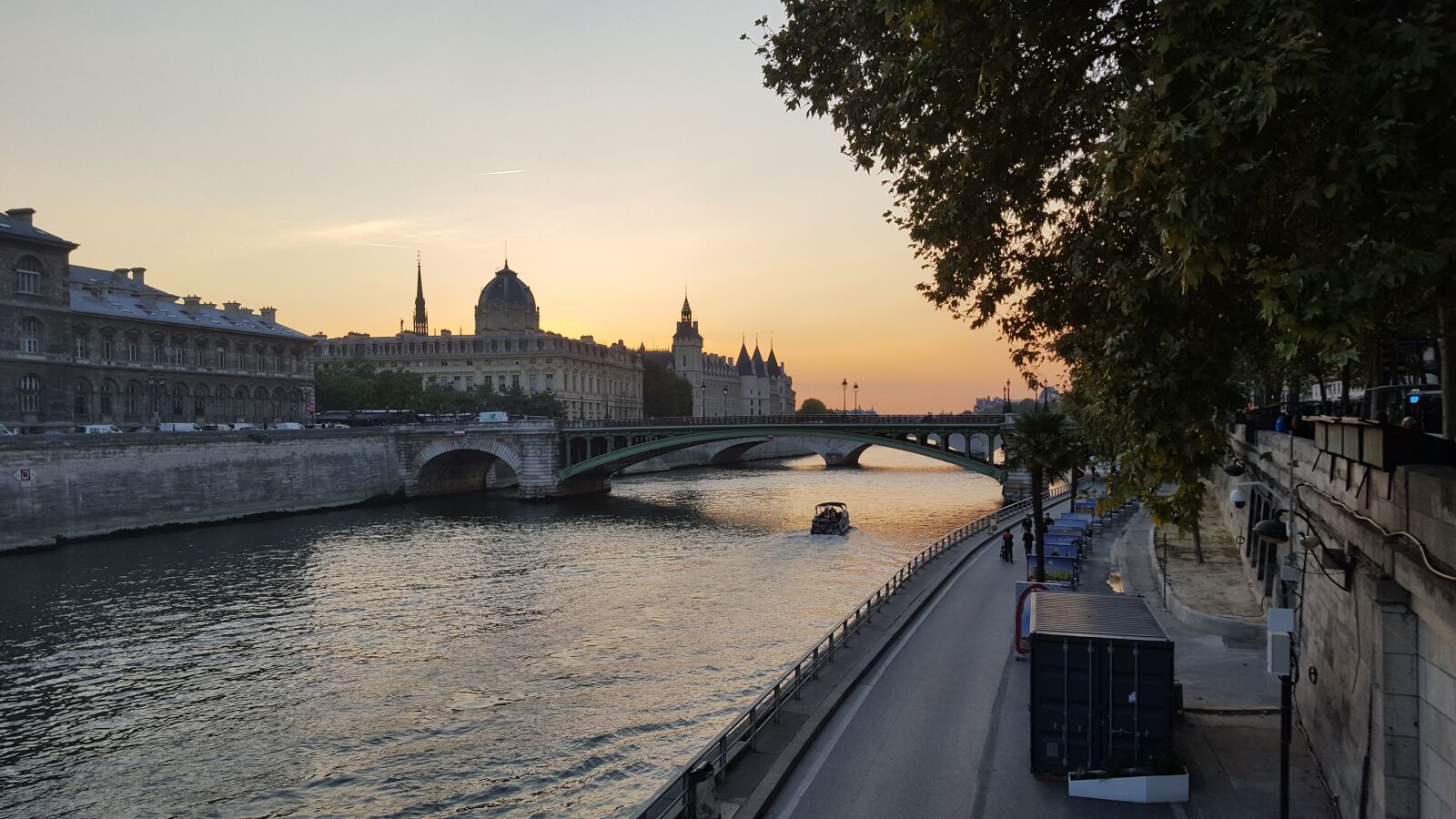 Samsung Galaxy S6 sample photo. River, paris, bridge photography