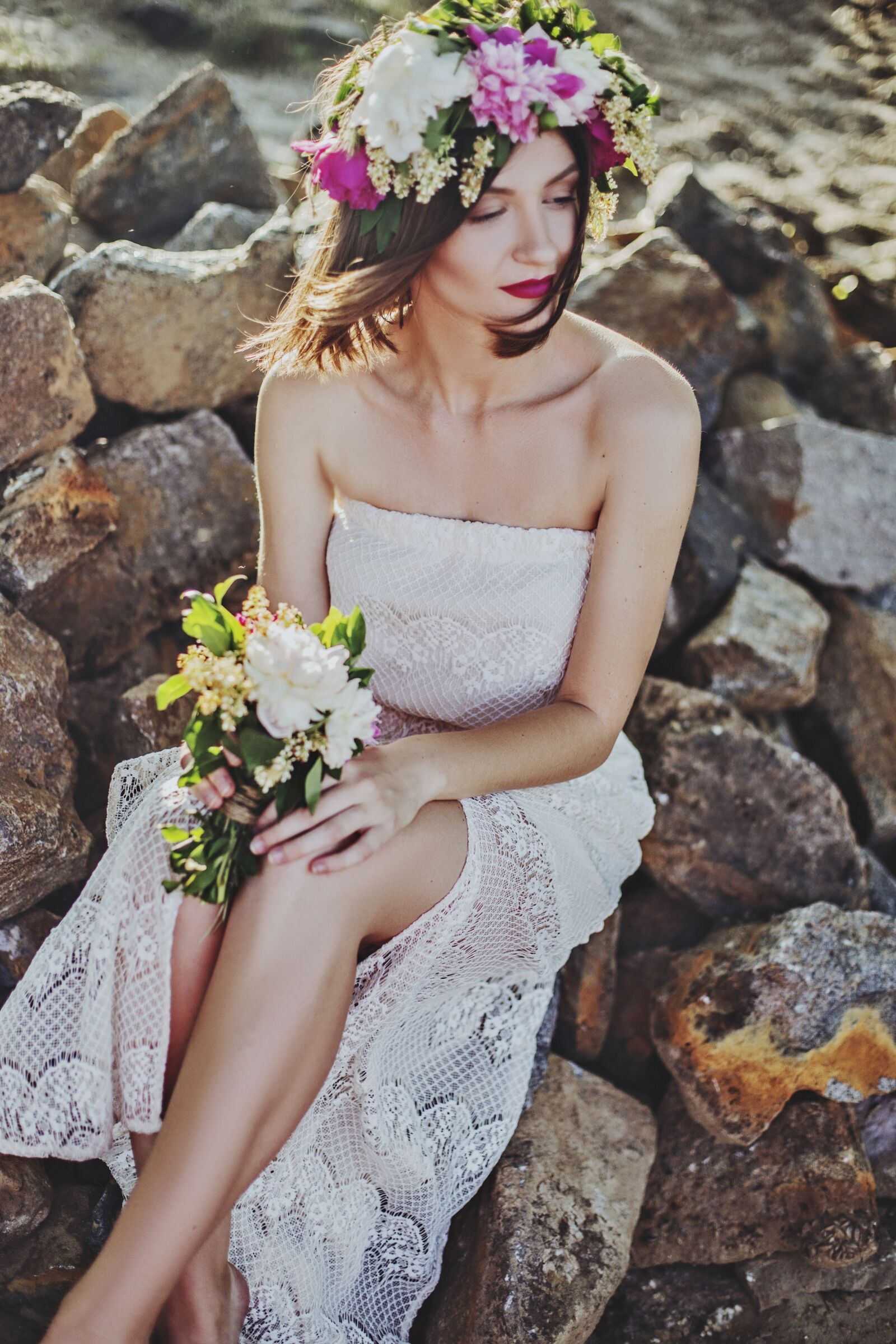 Canon EOS 6D + Canon EF 50mm F1.4 USM sample photo. Bouquet, dress, fashion photography