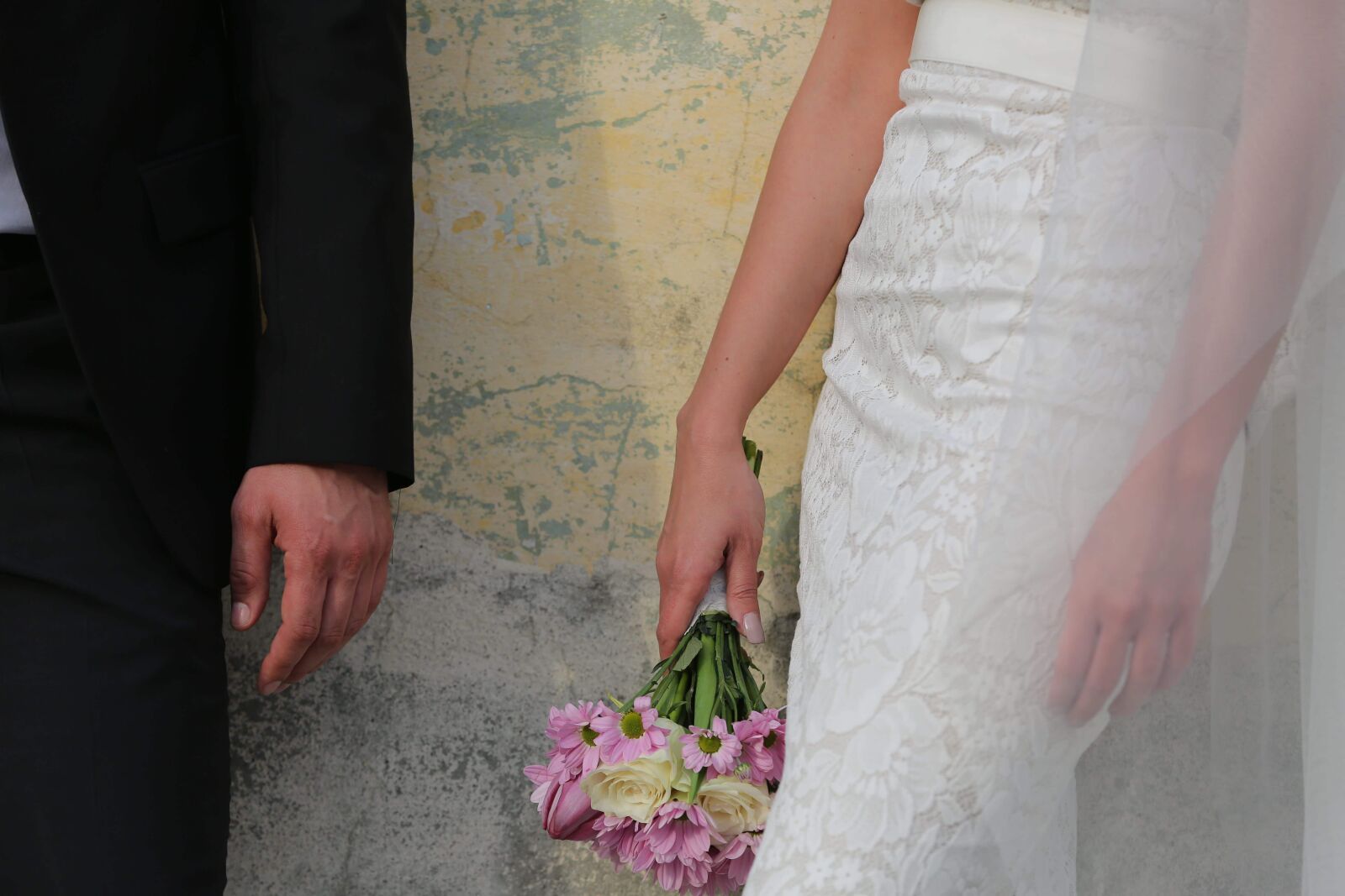 Canon EOS 5D Mark III sample photo. Bride, dress, groom, hands photography