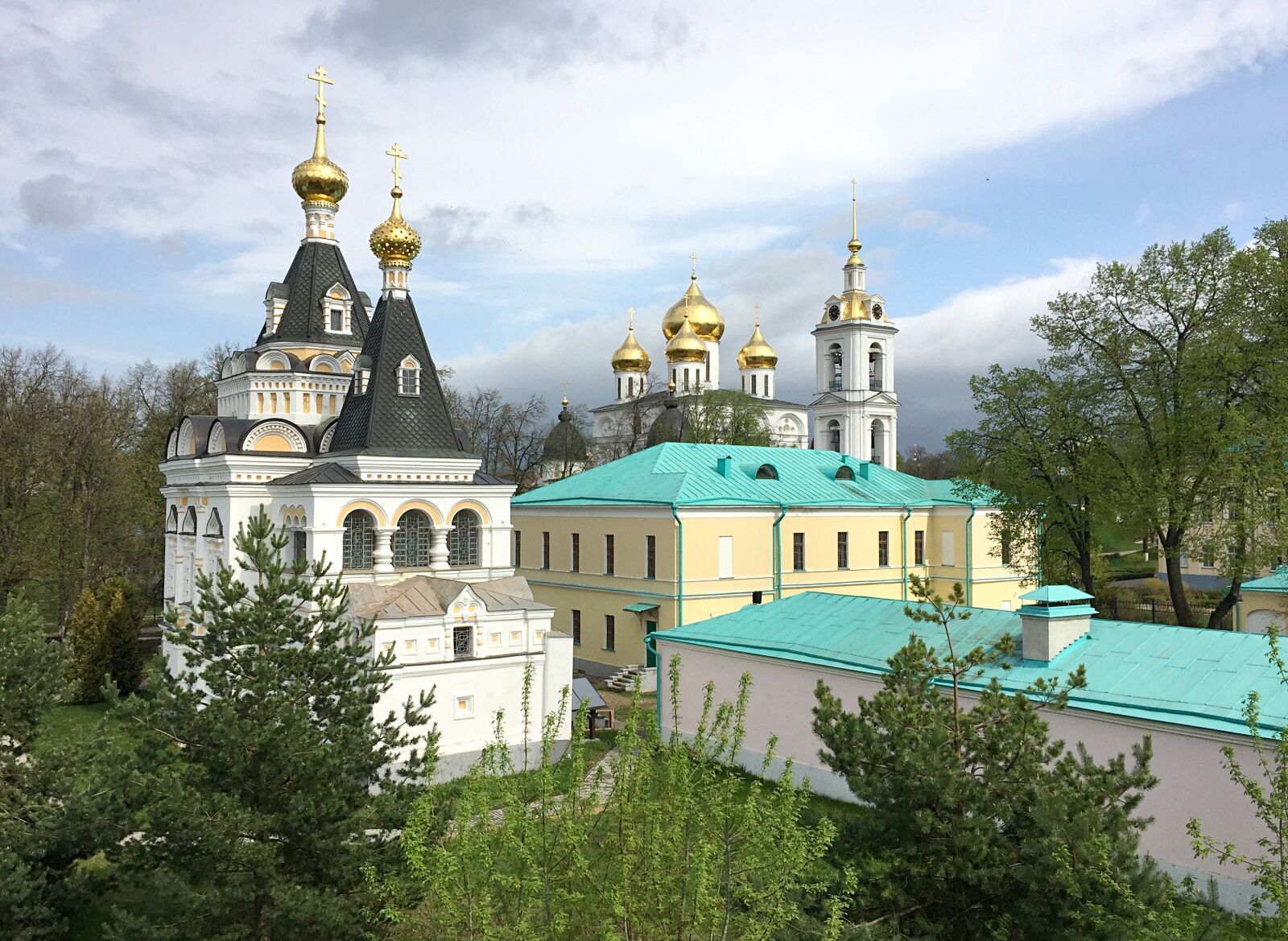 Apple iPhone 6 sample photo. Dmitrov, museum, dmitrov kremlin photography