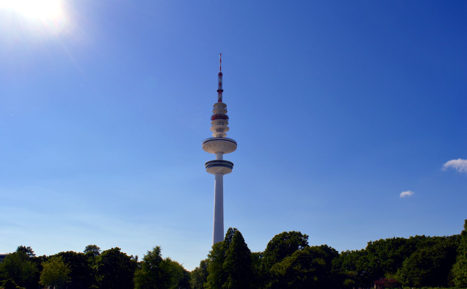 Nikon D3200 sample photo. Hamburg, tv tower, architecture photography