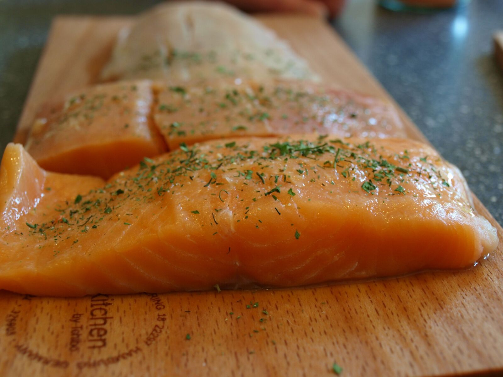 Olympus E-420 (EVOLT E-420) sample photo. Salmon, salmon fillet, fish photography