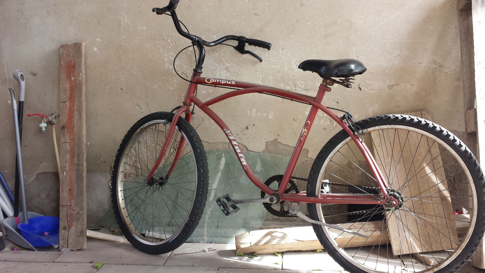 Samsung Galaxy S4 sample photo. Bicycle, shipyard, campus photography