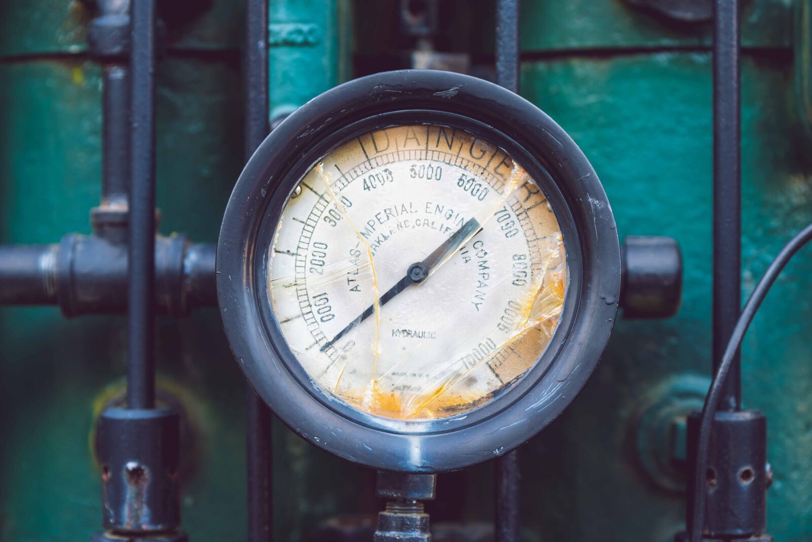 Nikon D750 sample photo. Danger, engine, close-up photography