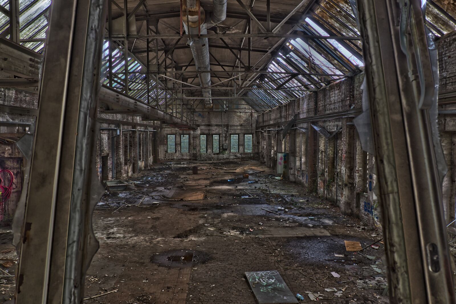 Olympus OM-D E-M10 sample photo. Lost places, factory, pforphoto photography