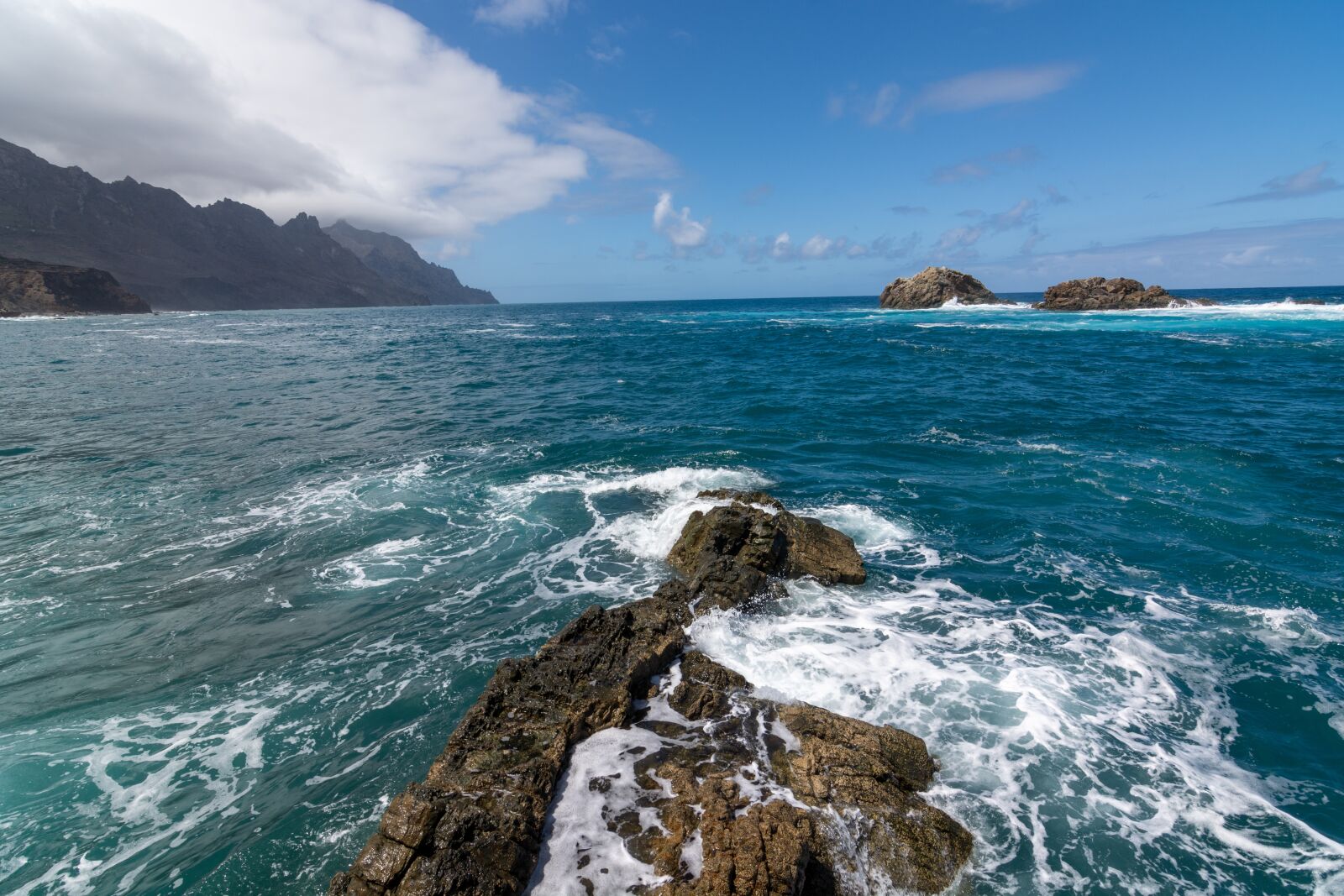 Nikon D7100 sample photo. Beach, rocks, ocean photography