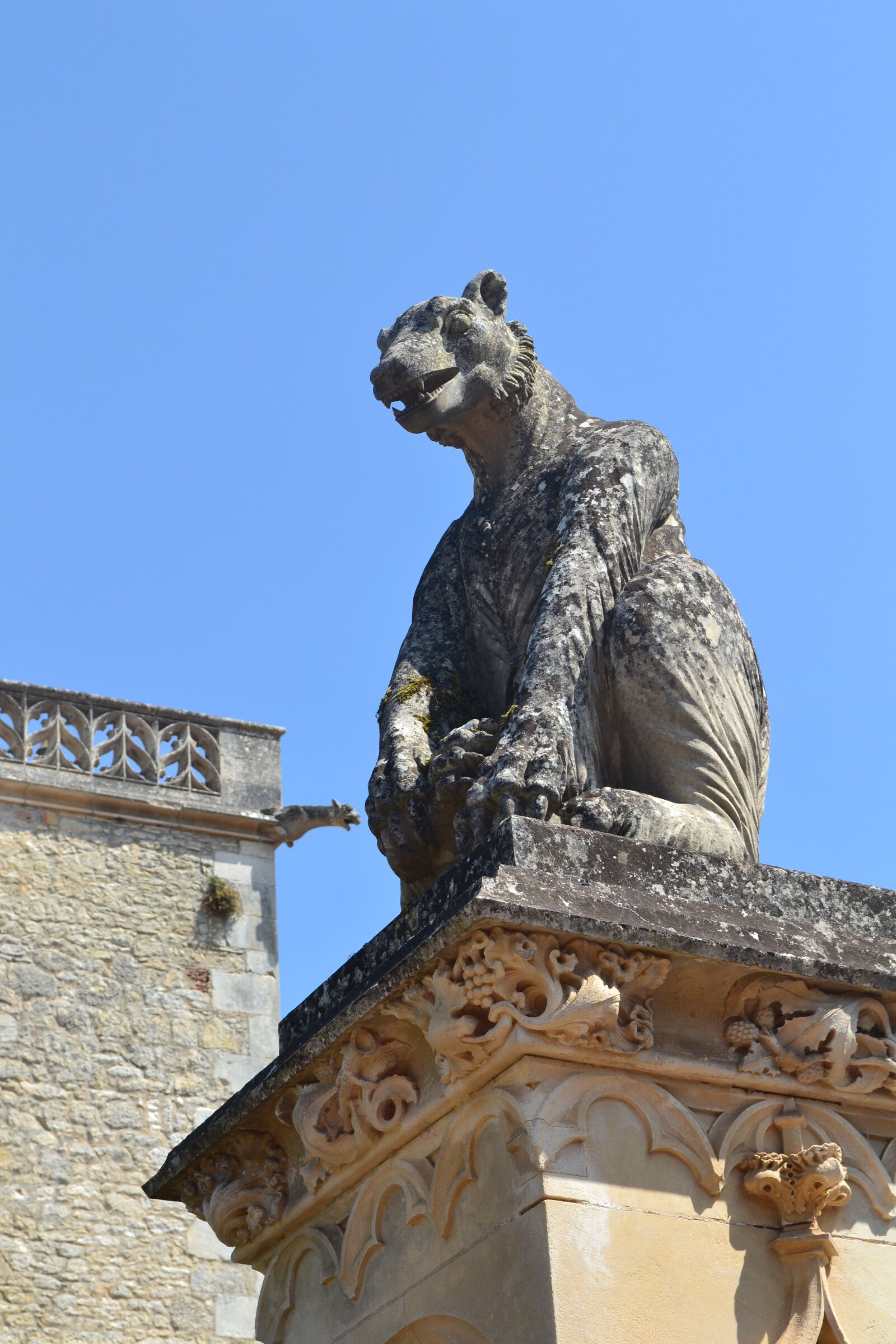 Nikon D3100 sample photo. Stone statue, monster, chateau photography