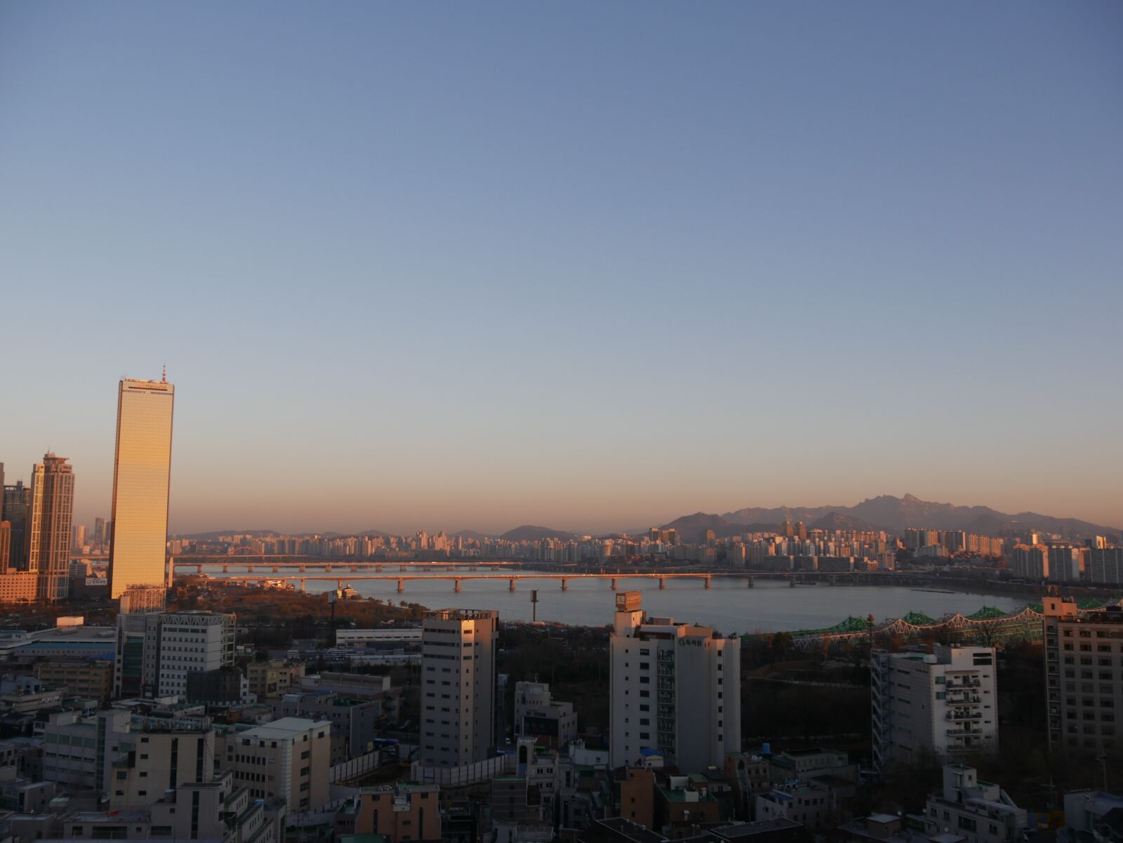 Panasonic Lumix DMC-G7 sample photo. Han river, seoul, six photography