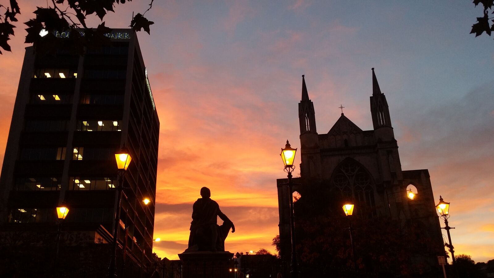 Samsung Galaxy S4 sample photo. Architecture, evening, sky, golden photography