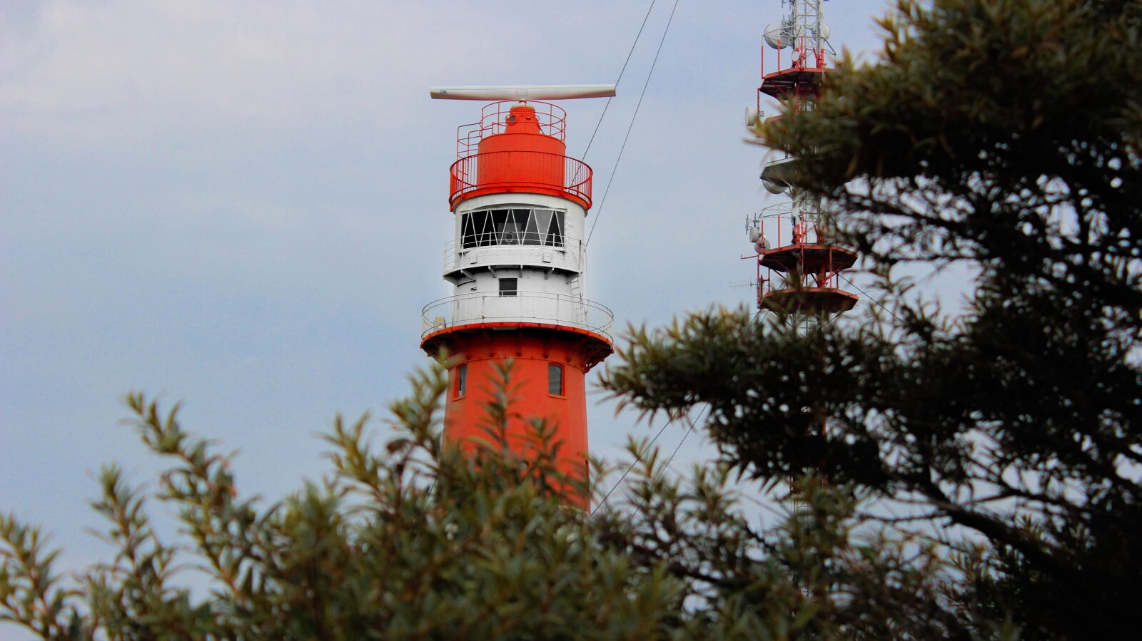 Canon EOS 600D (Rebel EOS T3i / EOS Kiss X5) + Canon EF-S 18-55mm F3.5-5.6 III sample photo. Lighthouse, tower, island photography