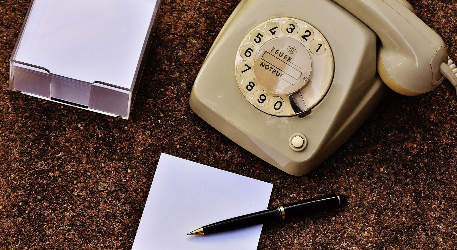 Nikon D7200 sample photo. Old phone, 60s, 70s photography