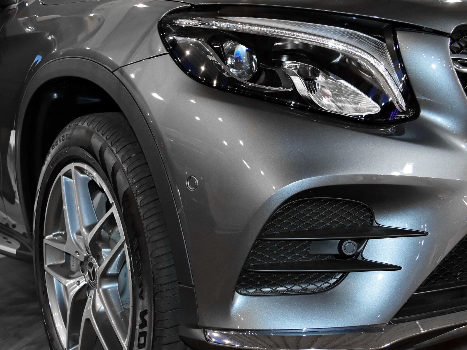 Nikon D5500 sample photo. Headlight, wheel, automotive, drive photography