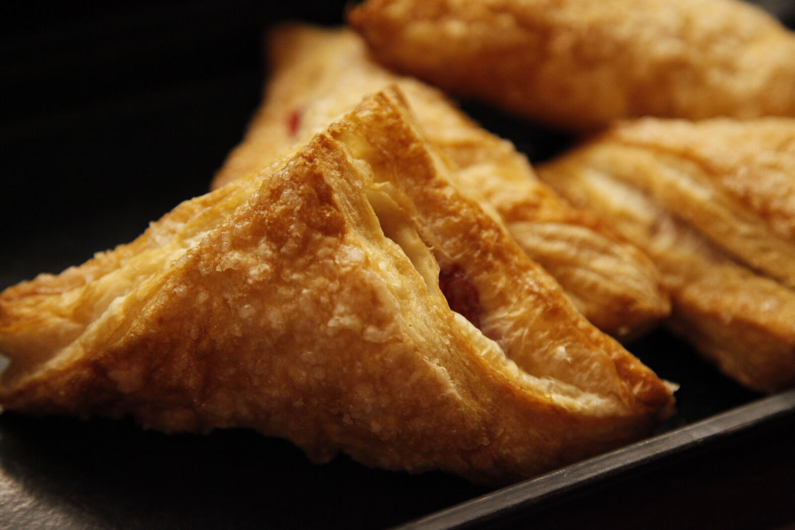 Canon EF 24-105mm F4L IS USM sample photo. Apple, turnovers, pastry photography