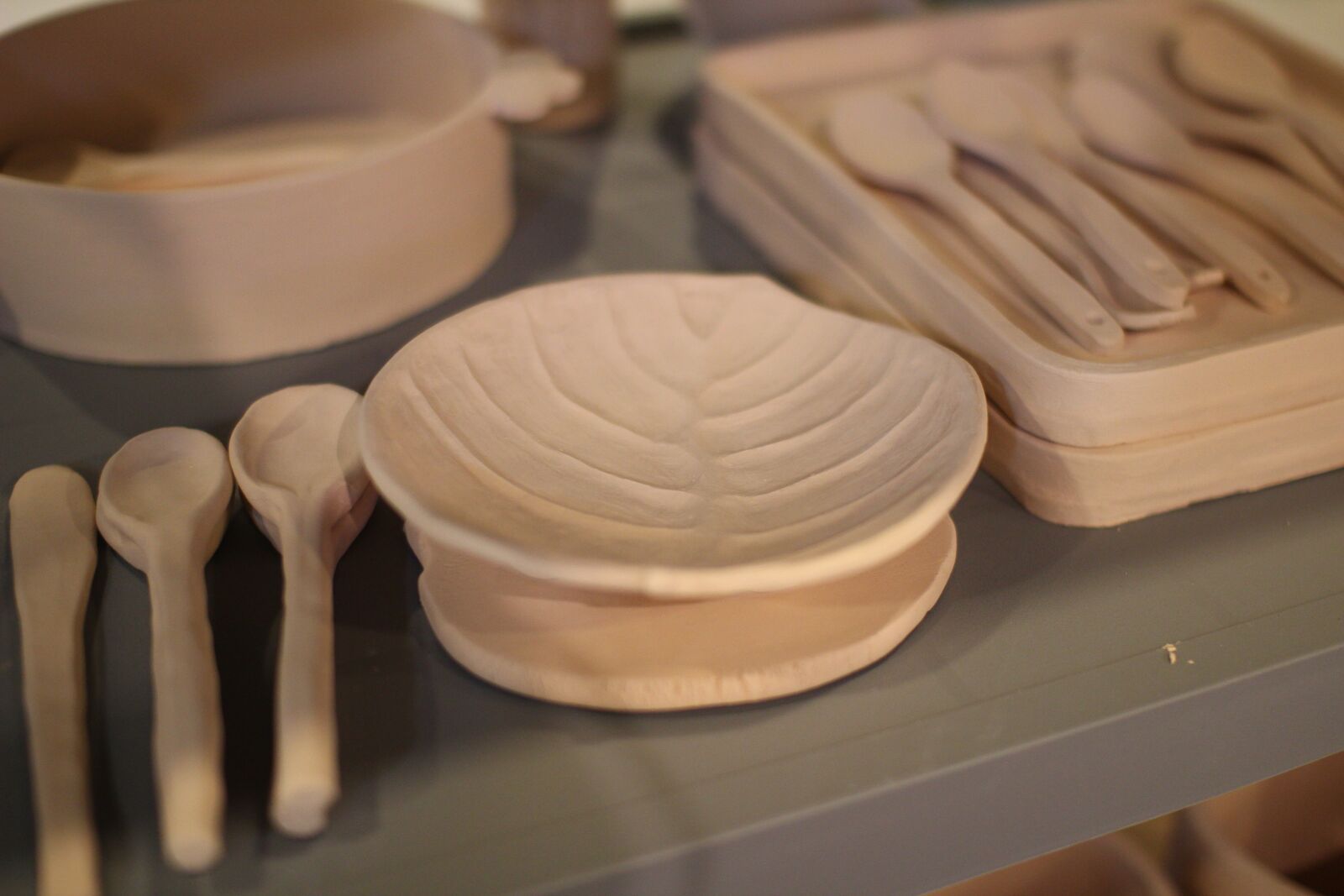 Canon EOS 600D (Rebel EOS T3i / EOS Kiss X5) sample photo. Porcelain, ceramic, unglazed photography