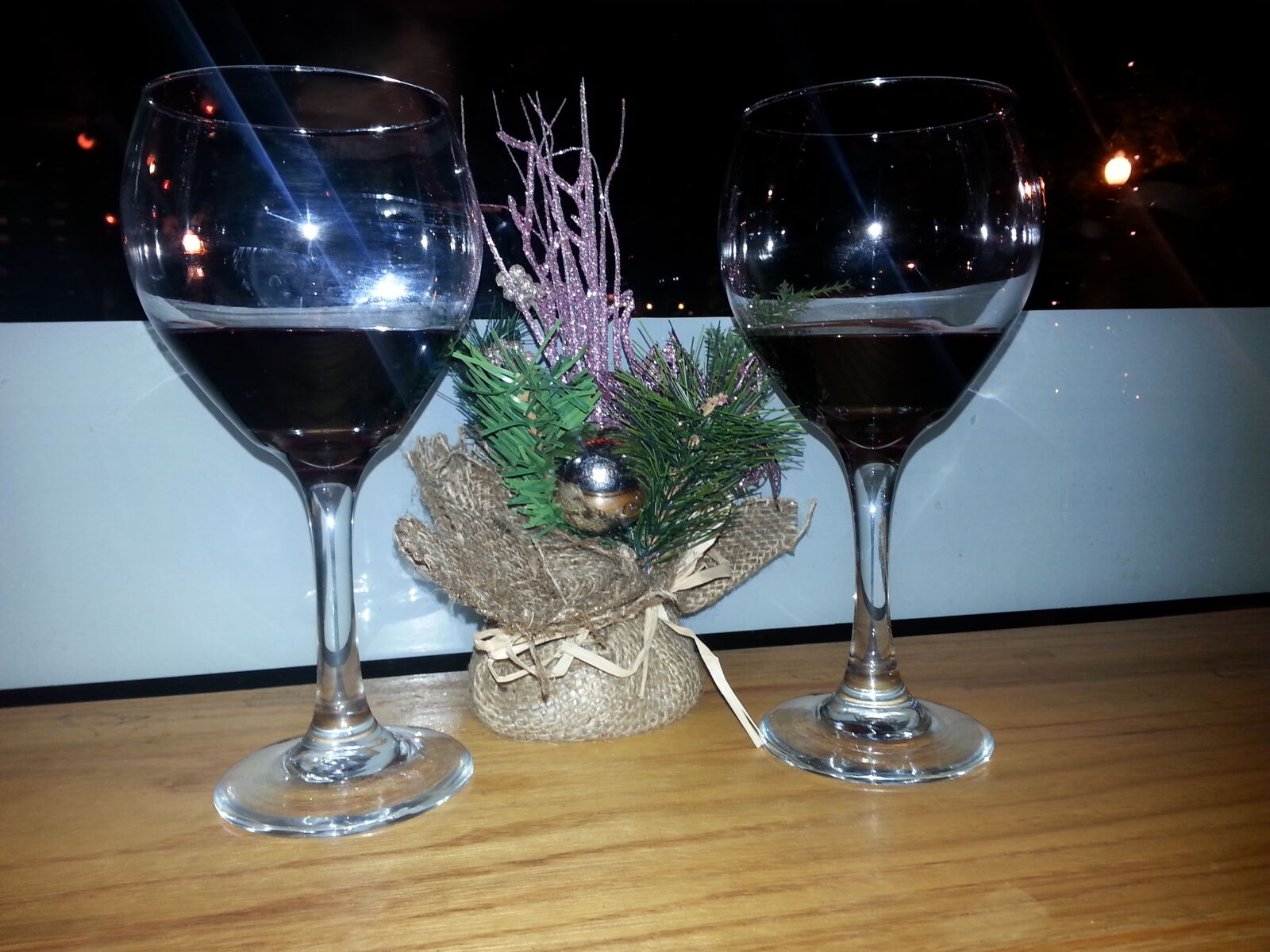 Samsung Galaxy S3 sample photo. Wine, wine, glasses photography