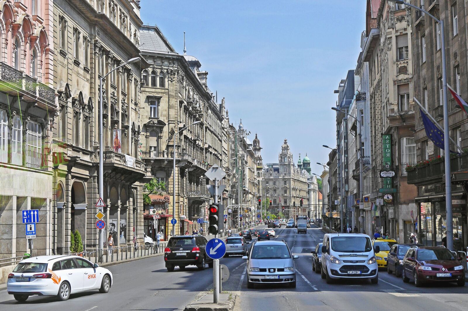 Panasonic Lumix DMC-GH3 sample photo. Street, road, city, architecture photography
