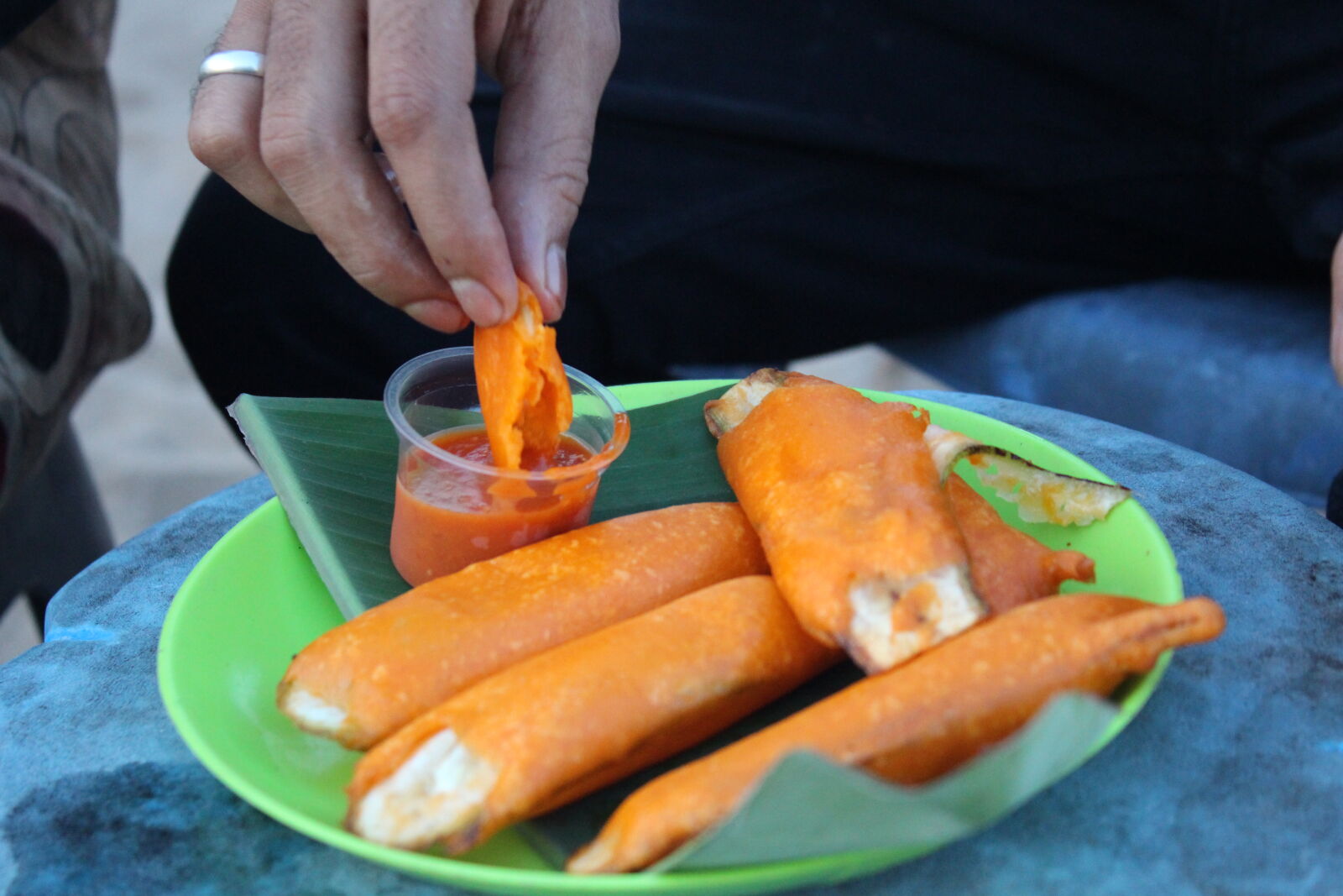 Canon EOS 700D (EOS Rebel T5i / EOS Kiss X7i) sample photo. Bajji, tamilnadu, hand photography