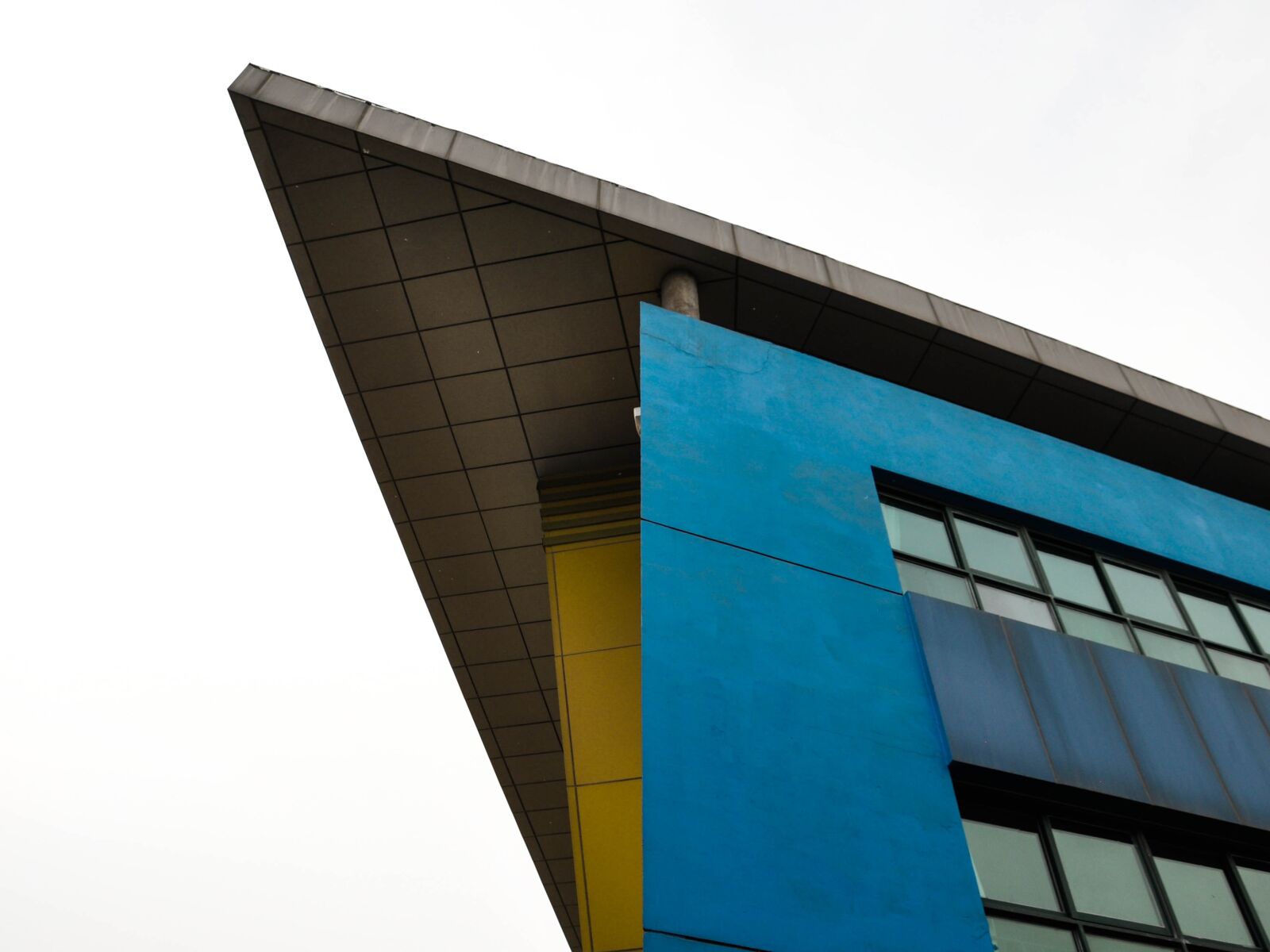 Nikon D90 sample photo. Building, roof, color photography