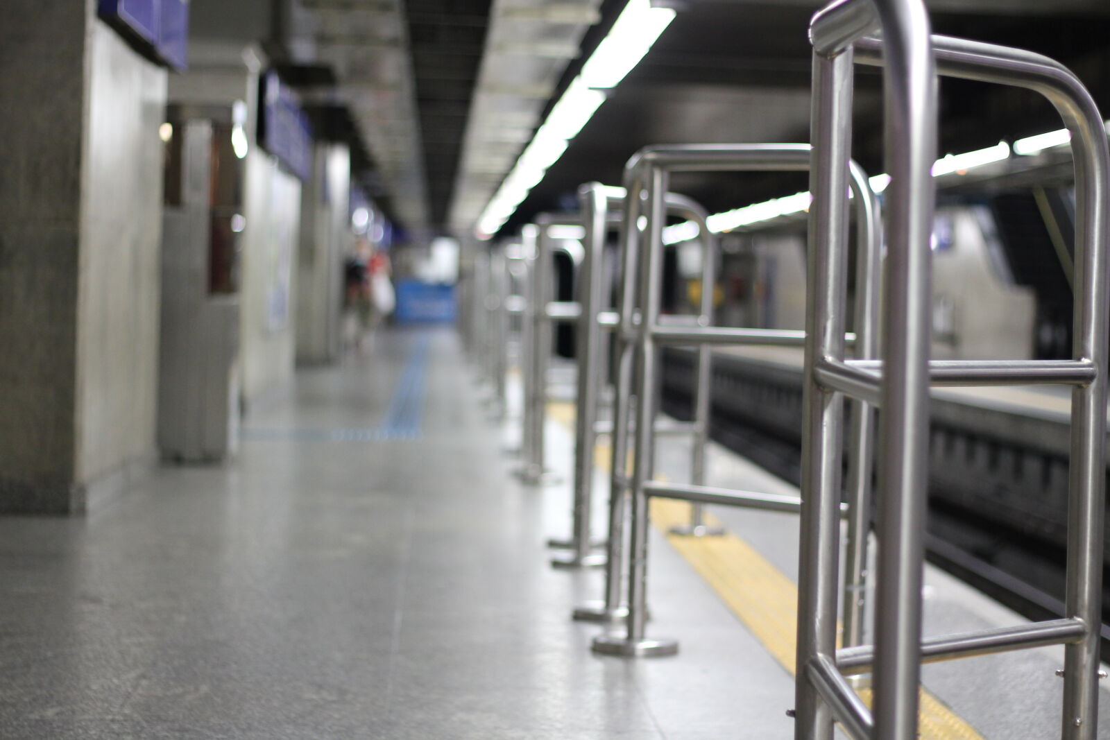 Canon EOS 550D (EOS Rebel T2i / EOS Kiss X4) sample photo. 35mm, abandoned, aerospace, br photography