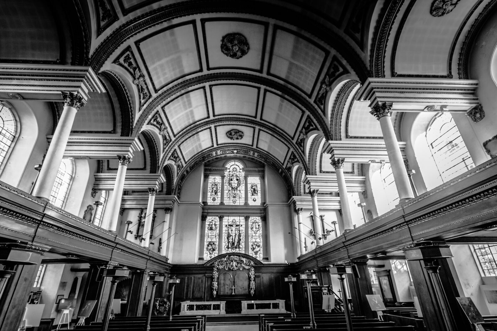 Sigma 10-20mm F3.5 EX DC HSM sample photo. Black, and, white, church photography