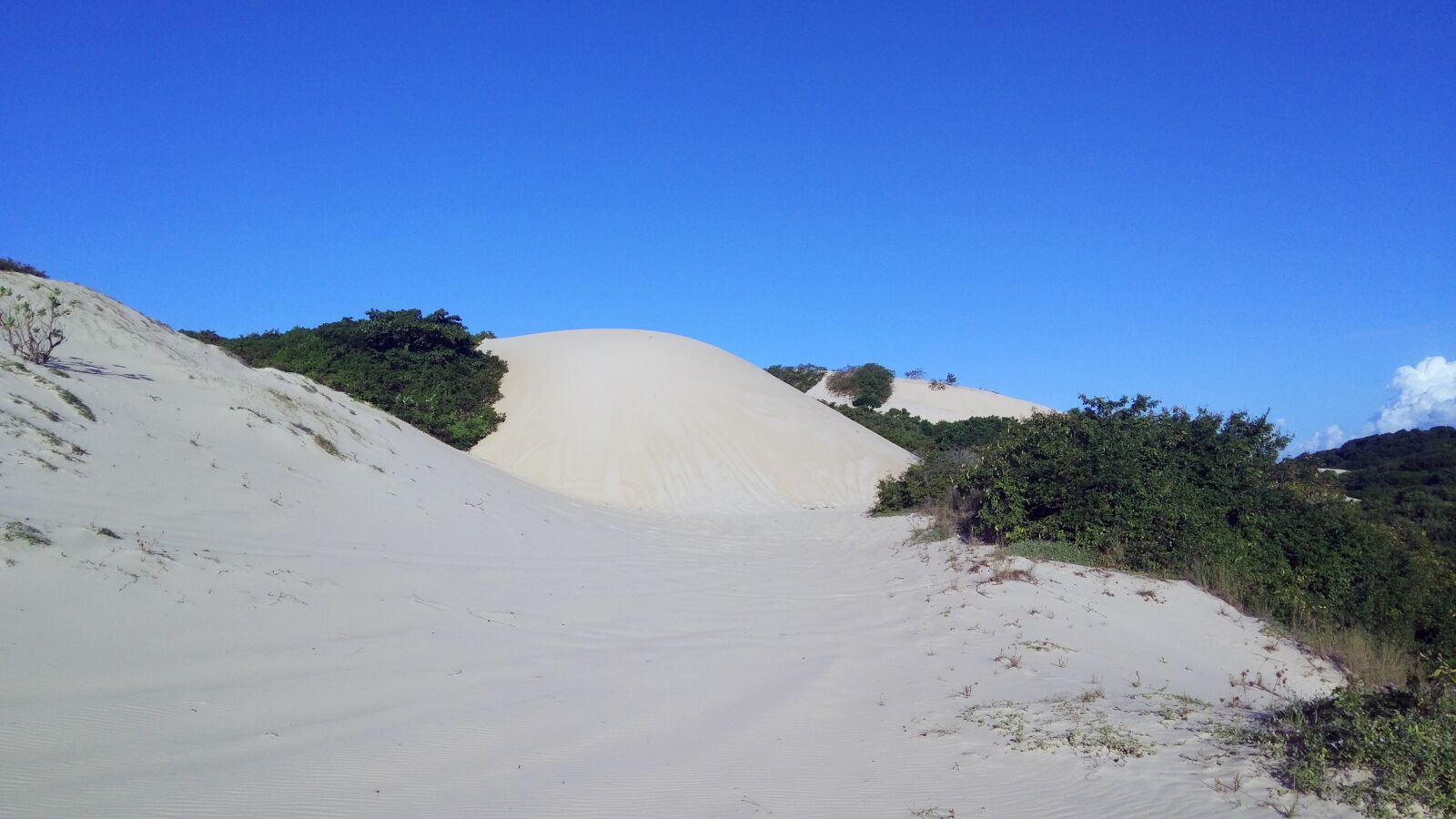Xiaomi MIX sample photo. Sand, desert, sky photography