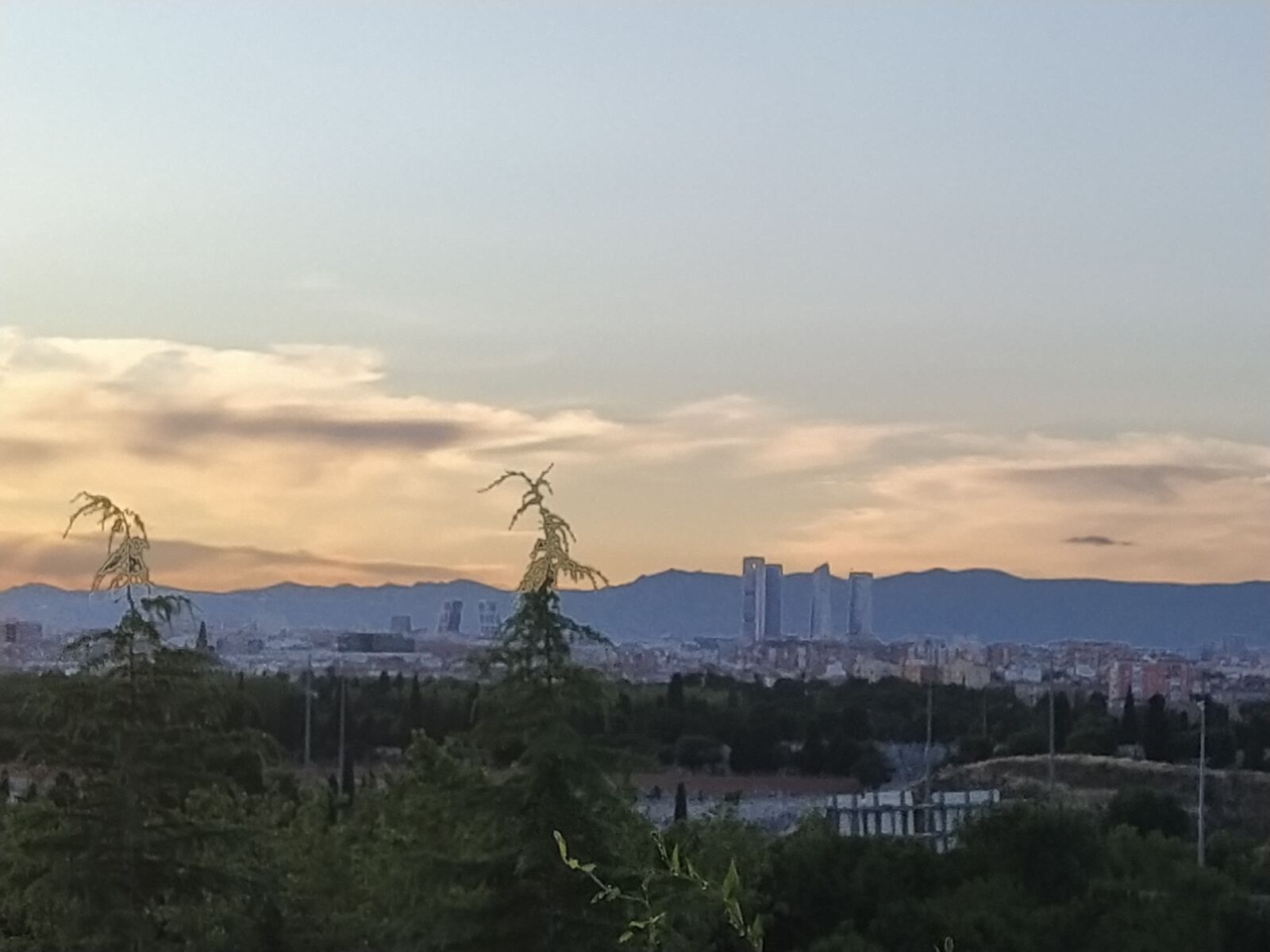 Xiaomi Mi A3 sample photo. Sunset, madrid, city photography