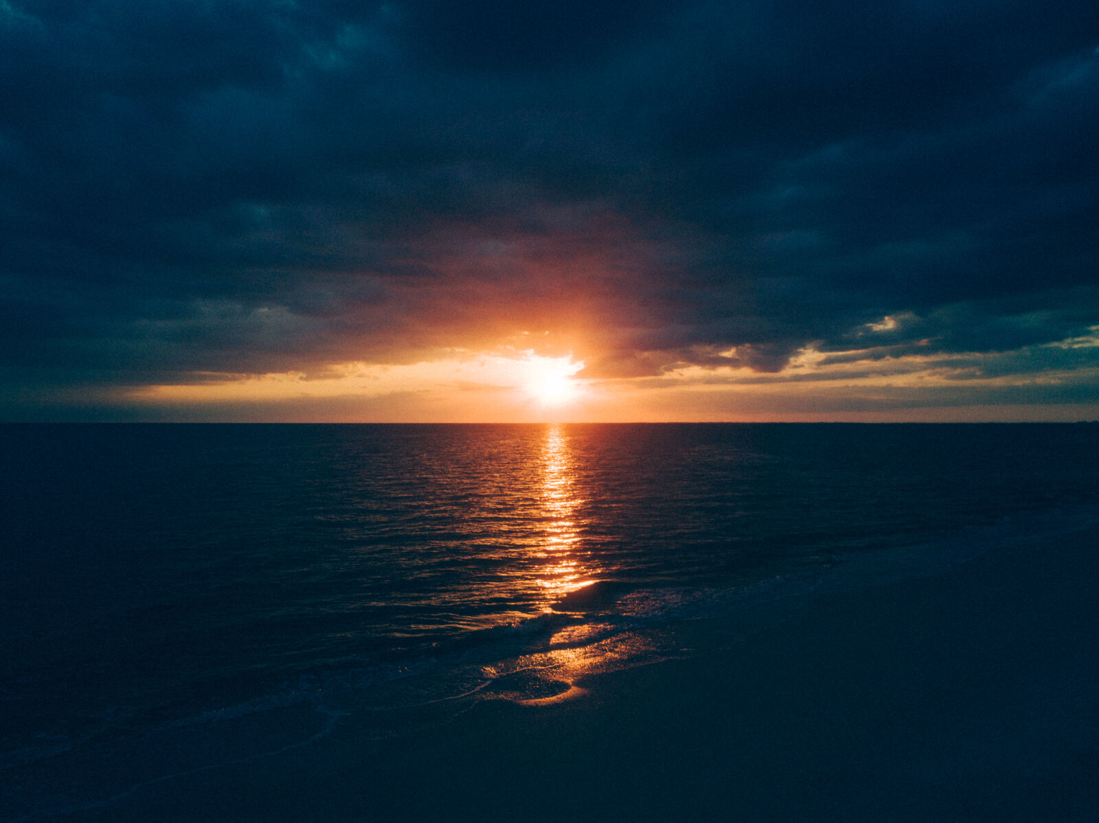 DJI FC220 sample photo. Beach, calm, clouds, dawn photography