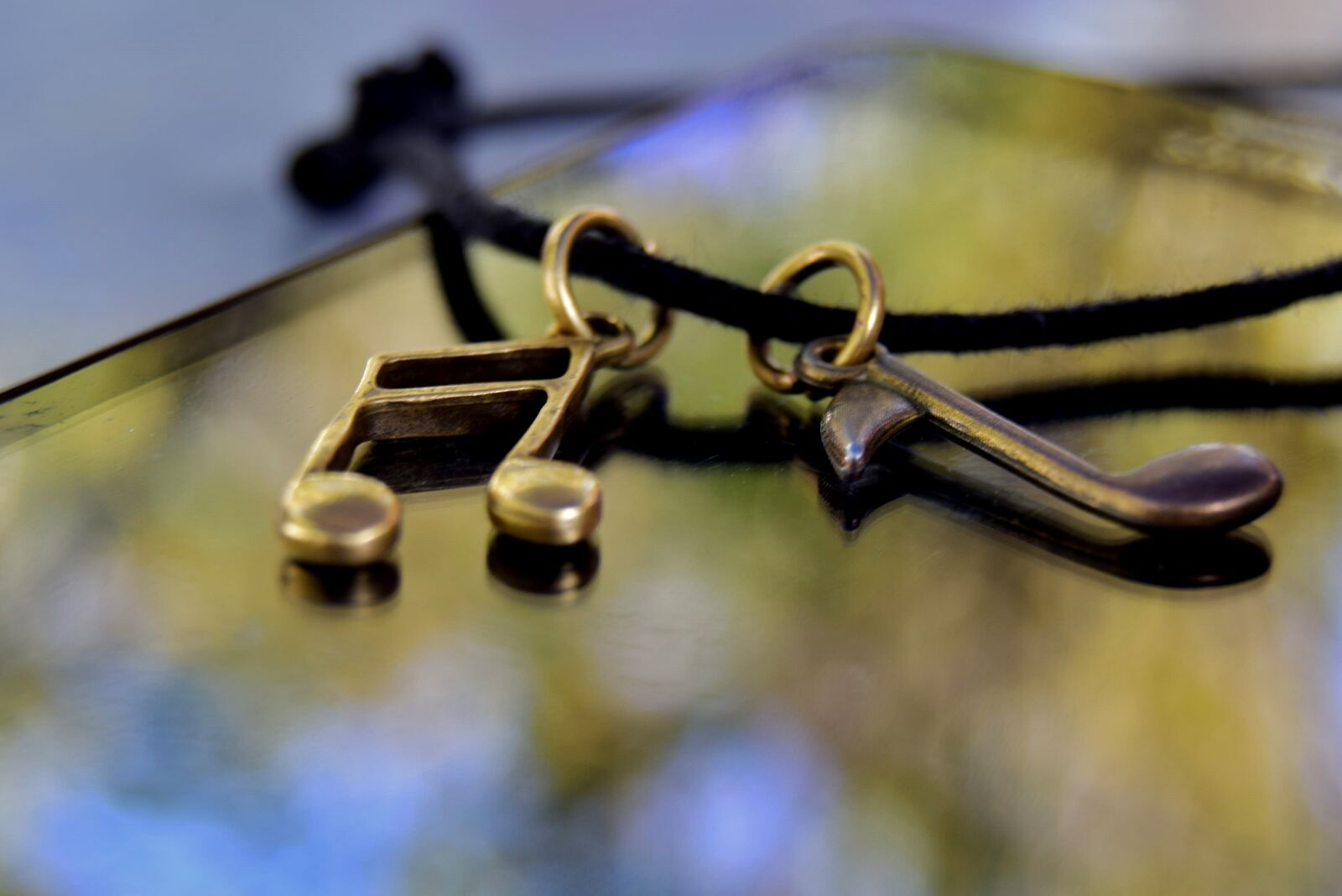 Nikon D3300 sample photo. Music, cellular, note photography