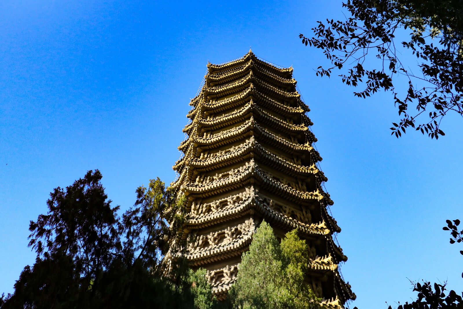 Canon EOS 750D (EOS Rebel T6i / EOS Kiss X8i) sample photo. Boya tower, beijing university photography