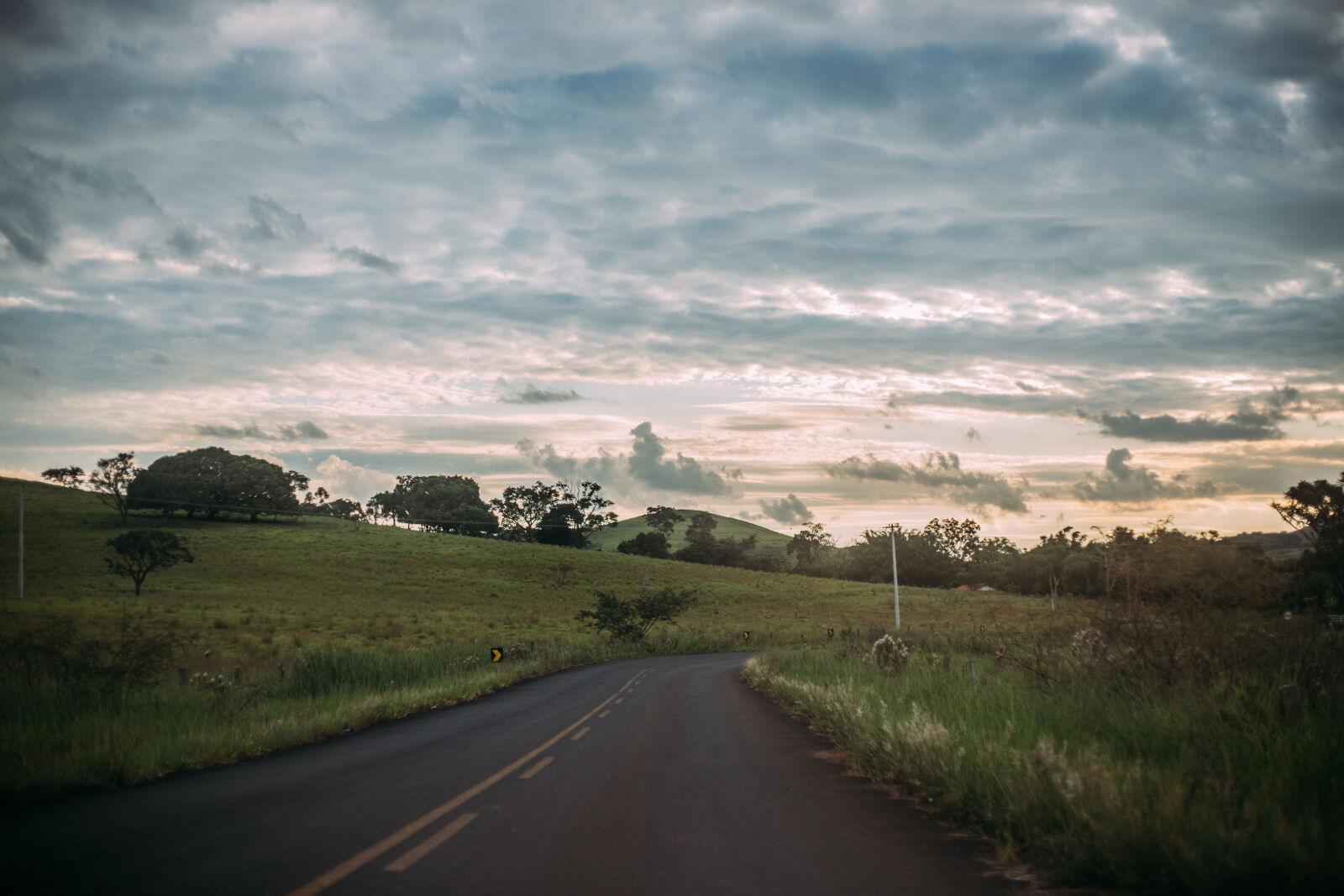 Canon EOS 6D + Canon EF 50mm F1.8 II sample photo. Clouds, countryside, daylight, field photography