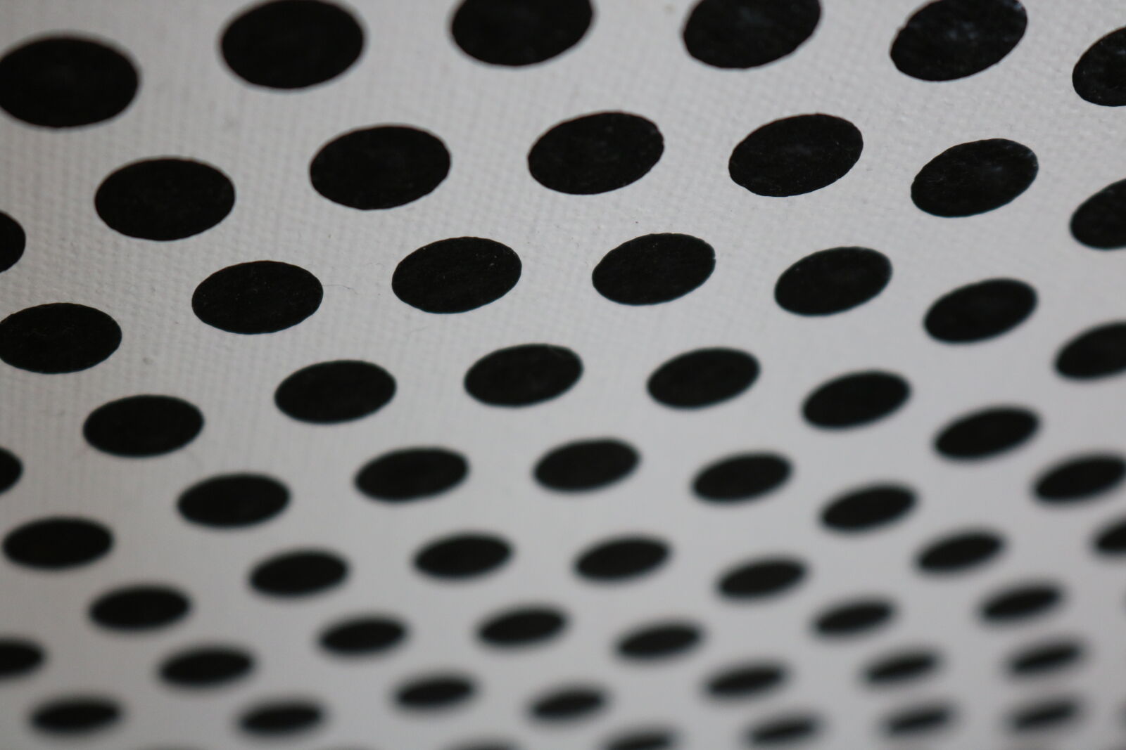Canon EOS 750D (EOS Rebel T6i / EOS Kiss X8i) sample photo. Artwork, black, and, white photography