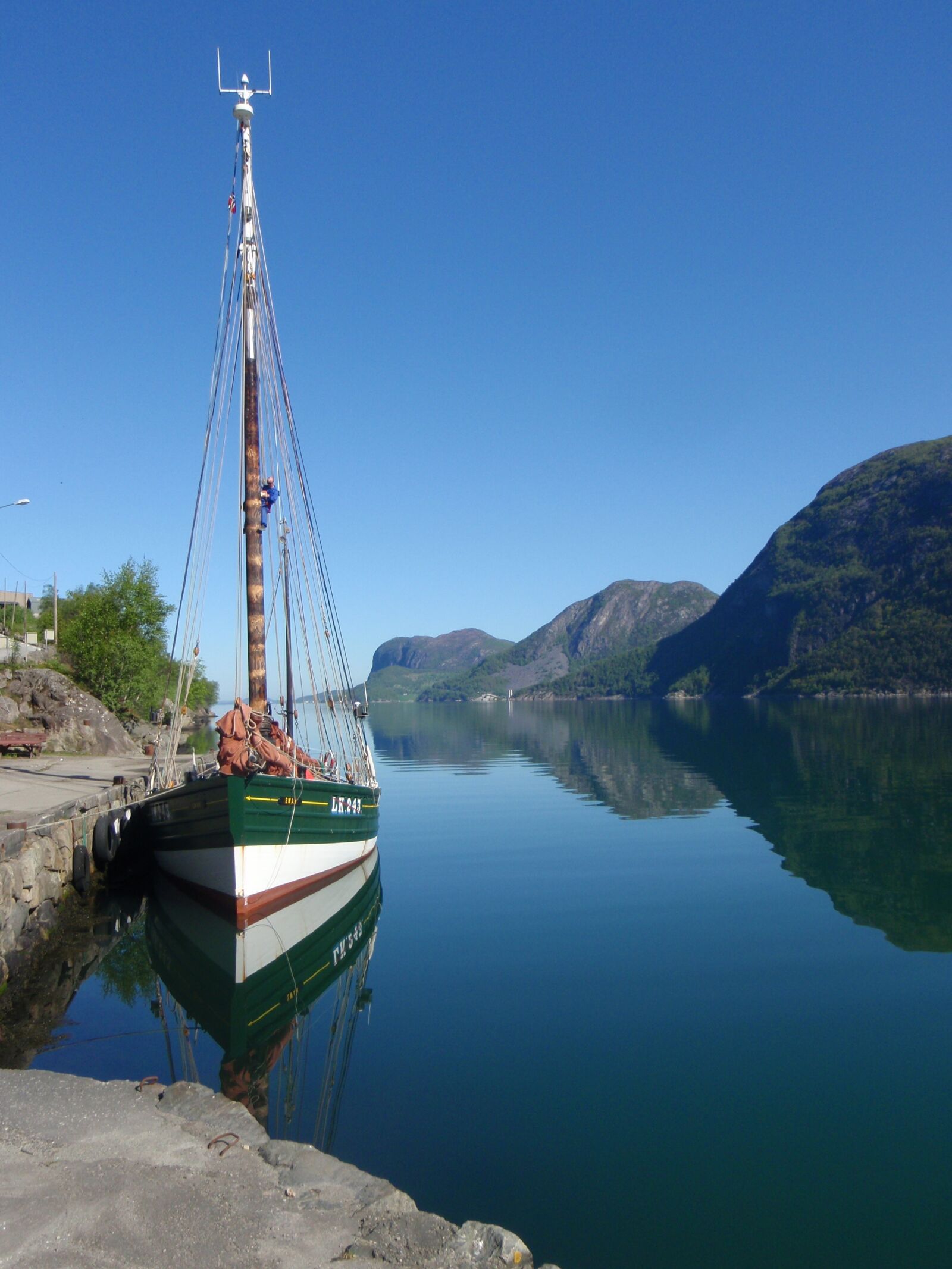 Olympus u1030SW,S1030SW sample photo. Norway, boat, nature photography